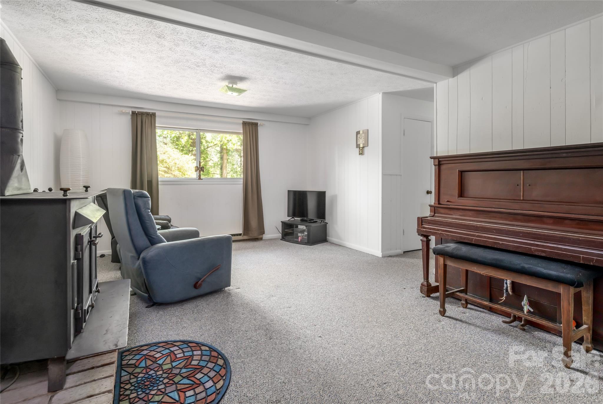 1 Beaverdam Knoll Road Property Photo 9