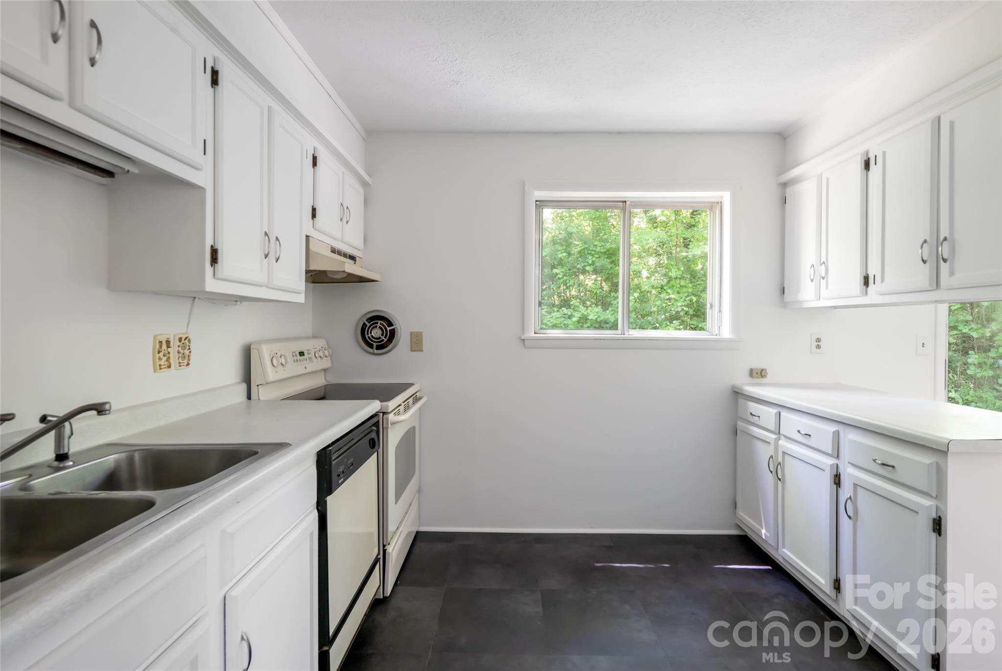 1 Beaverdam Knoll Road Property Photo 28