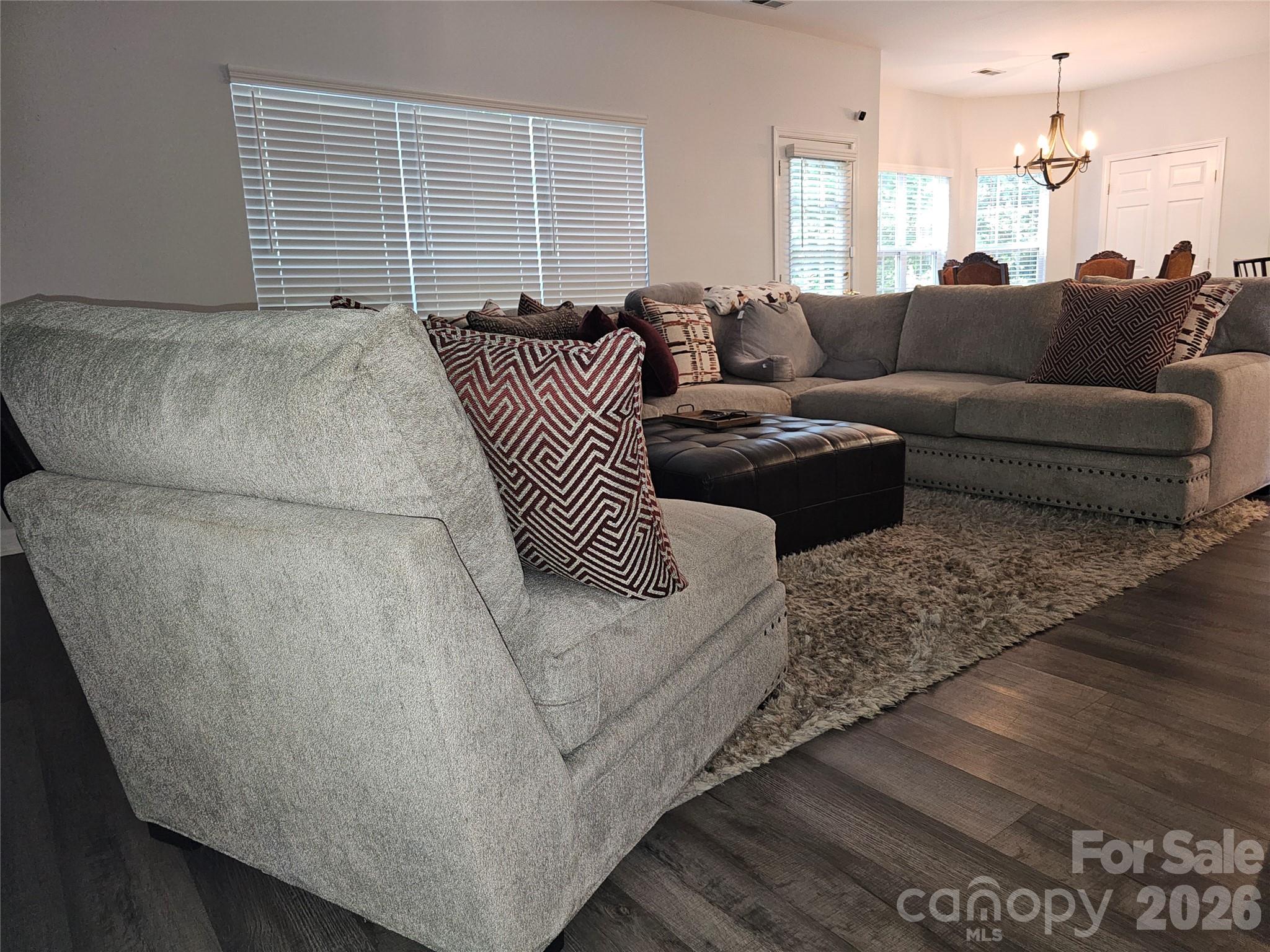 815 Knightsbridge Road Property Photo 14
