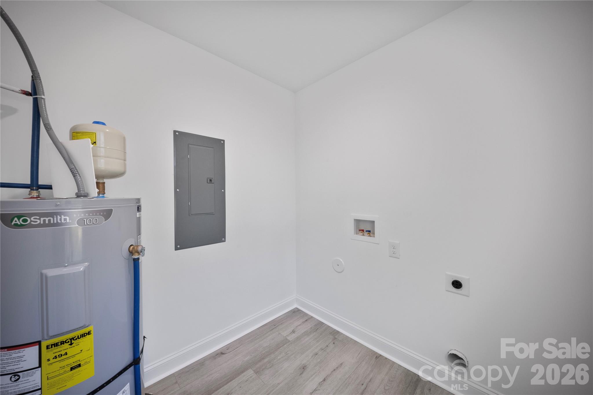 303 W 9th Street Property Photo 10
