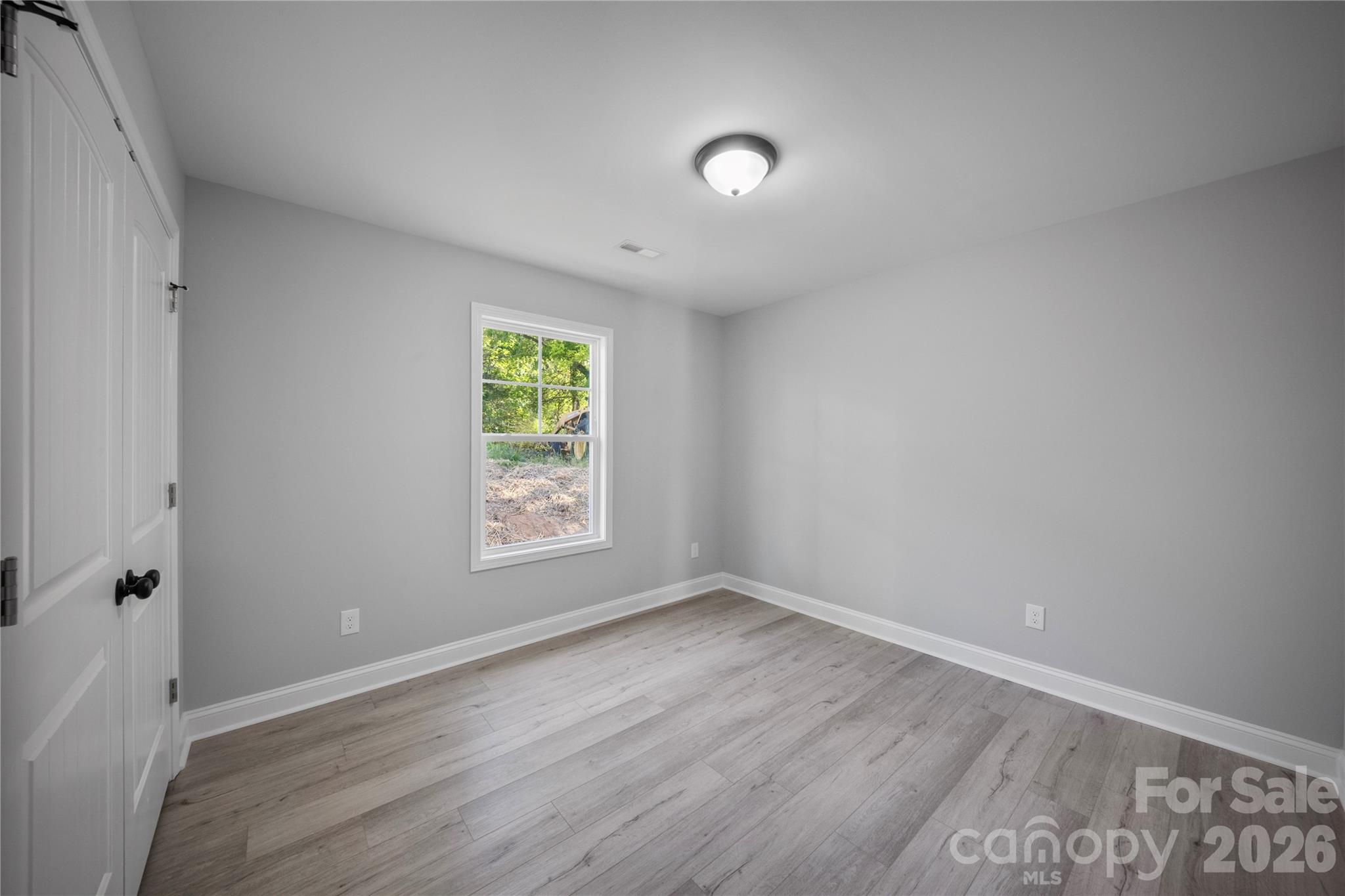 303 W 9th Street Property Photo 15