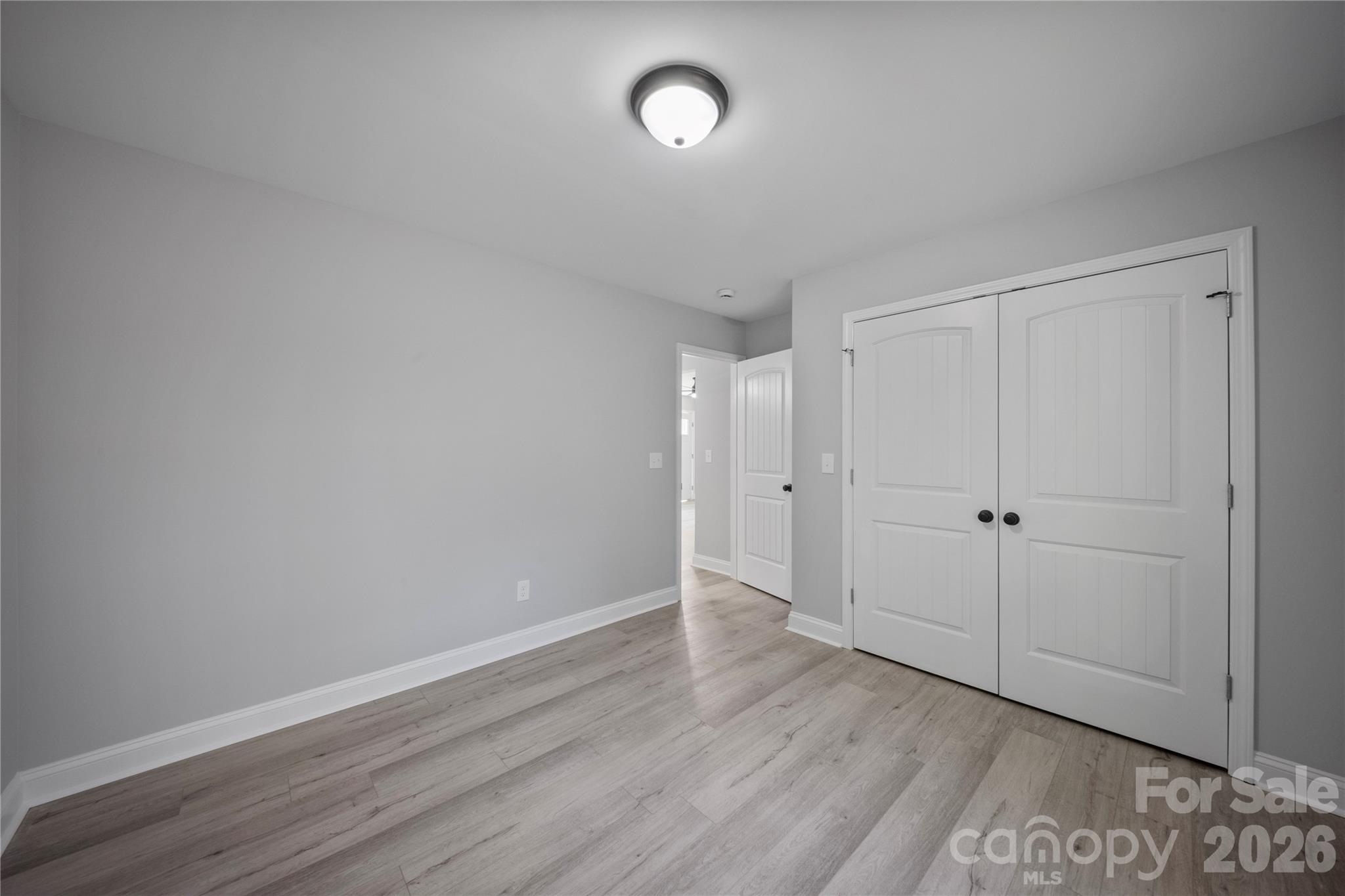 303 W 9th Street Property Photo 16