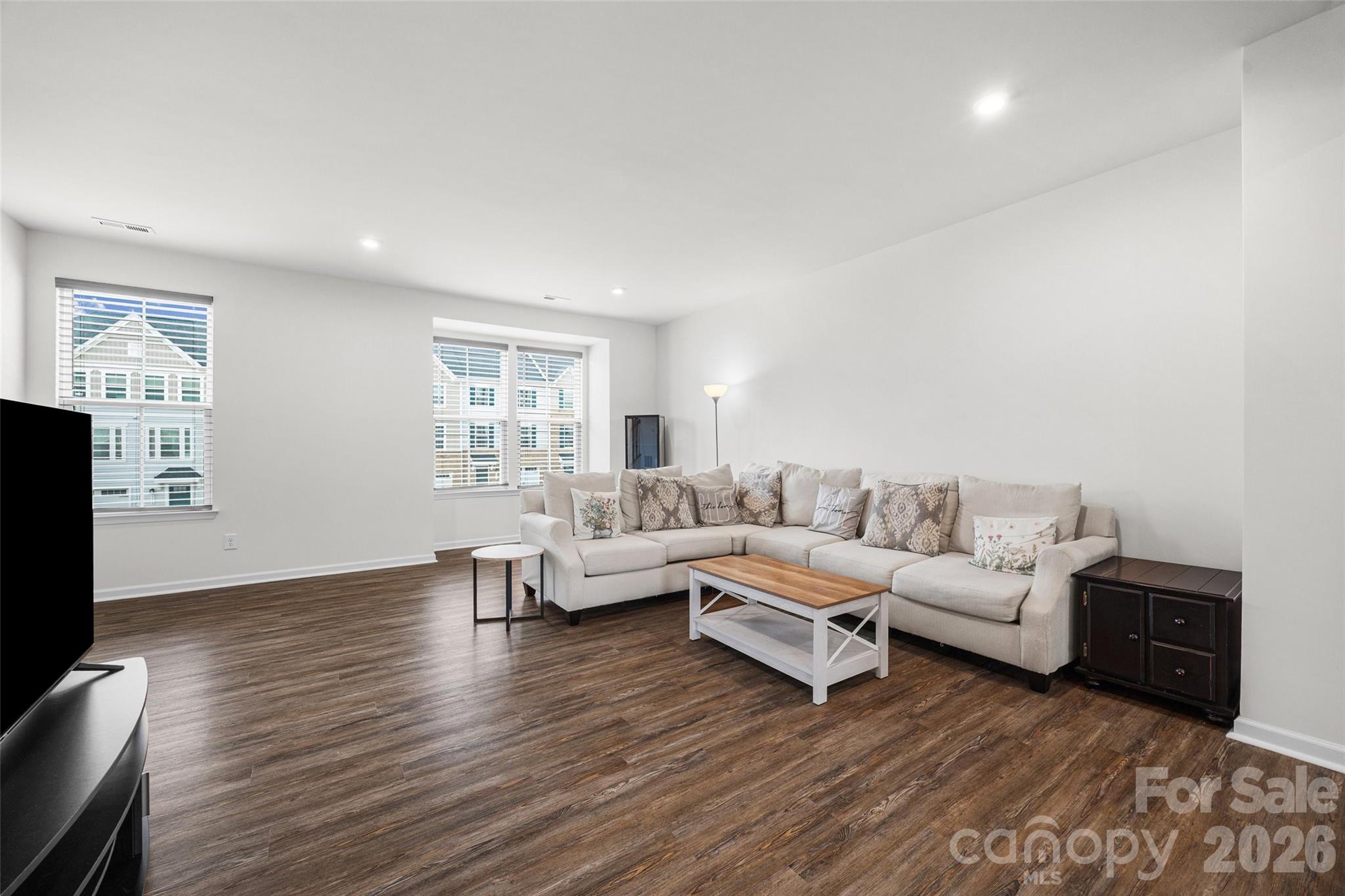 2605 Grantham Place Drive Property Photo 12