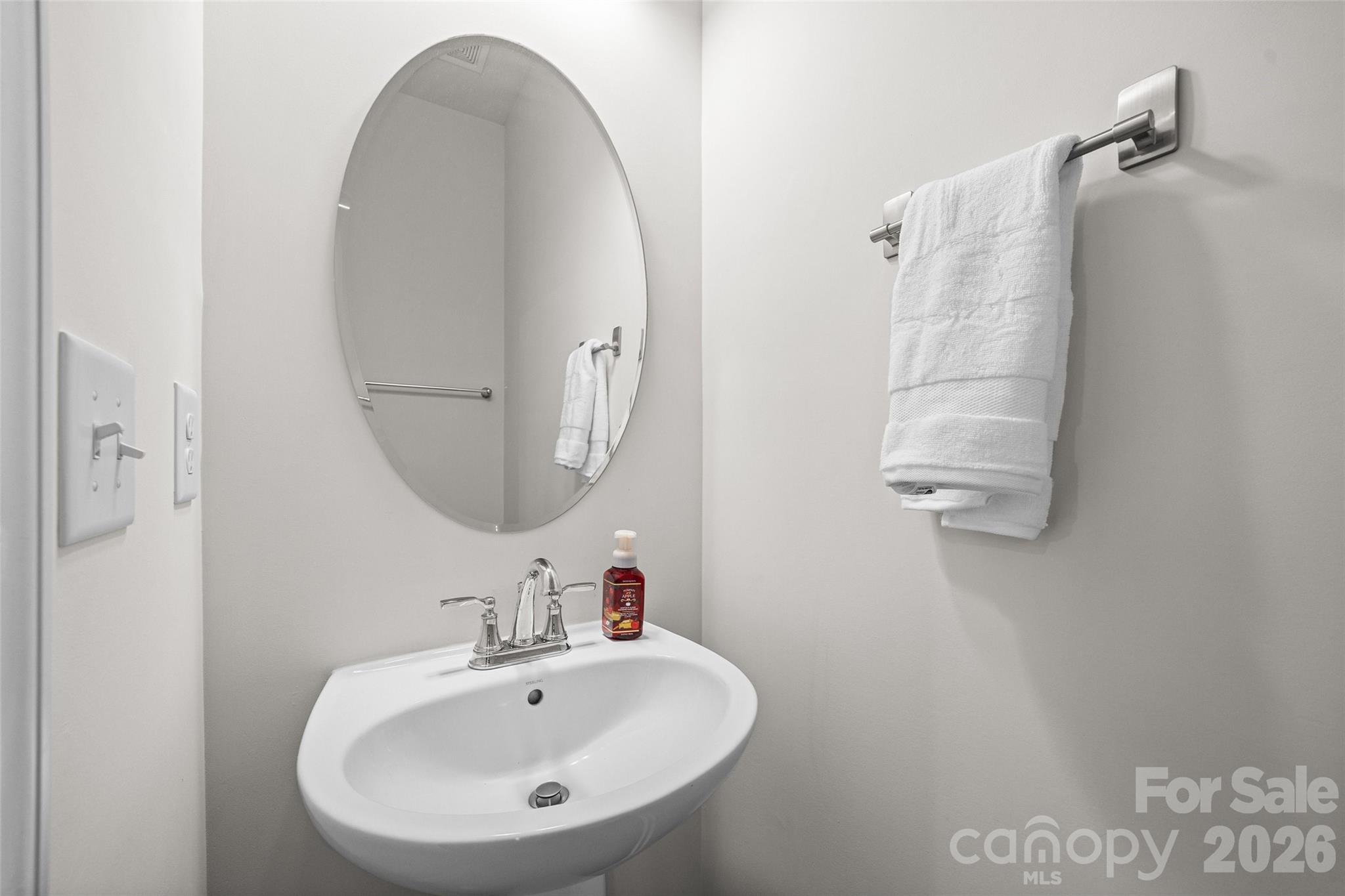 2605 Grantham Place Drive Property Photo 15