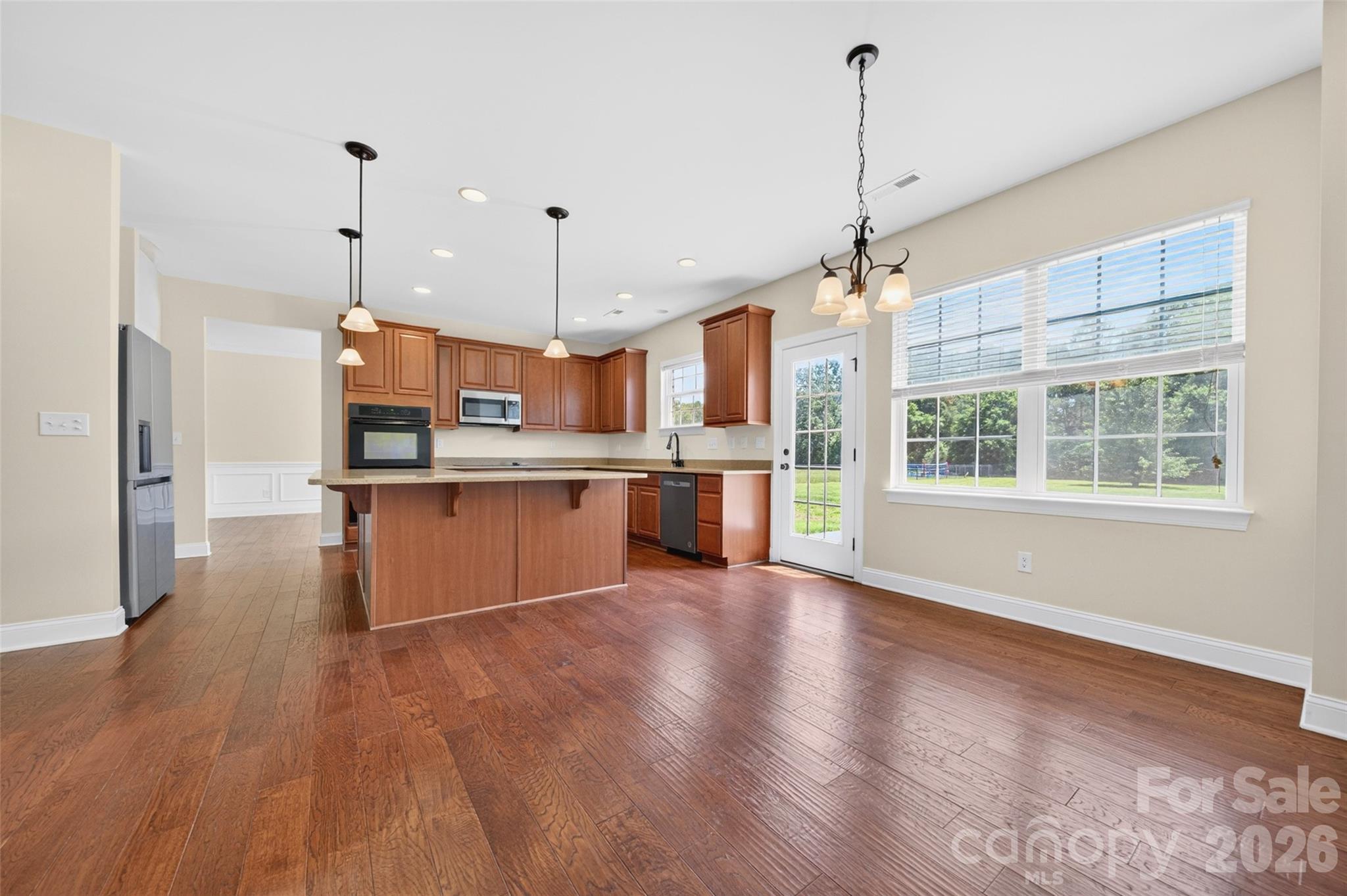 1008 Spring Rose Lane Property Photo 12