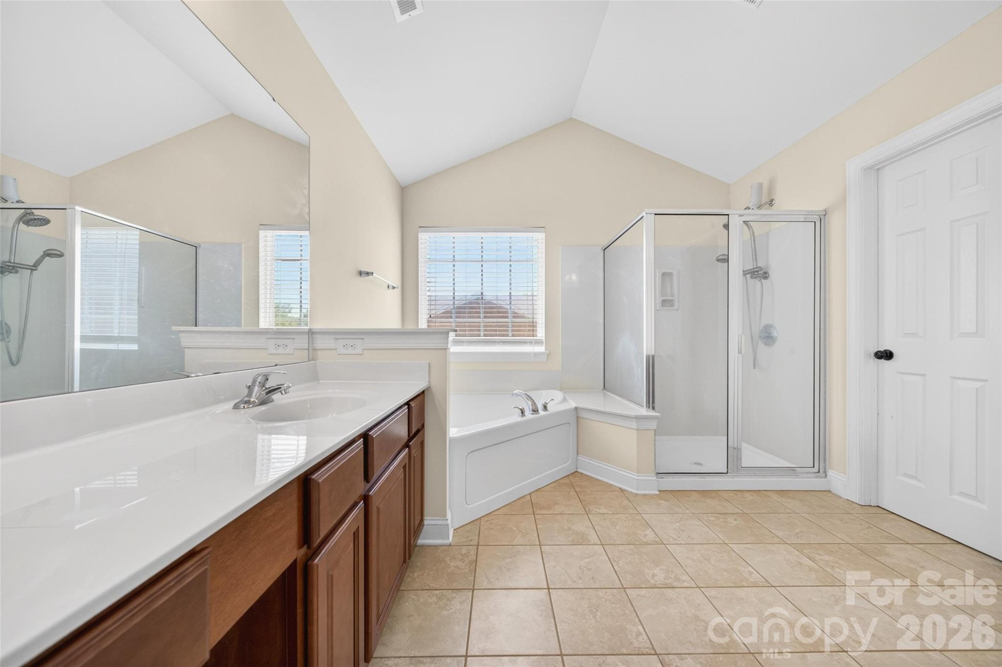 1008 Spring Rose Lane Property Photo 25
