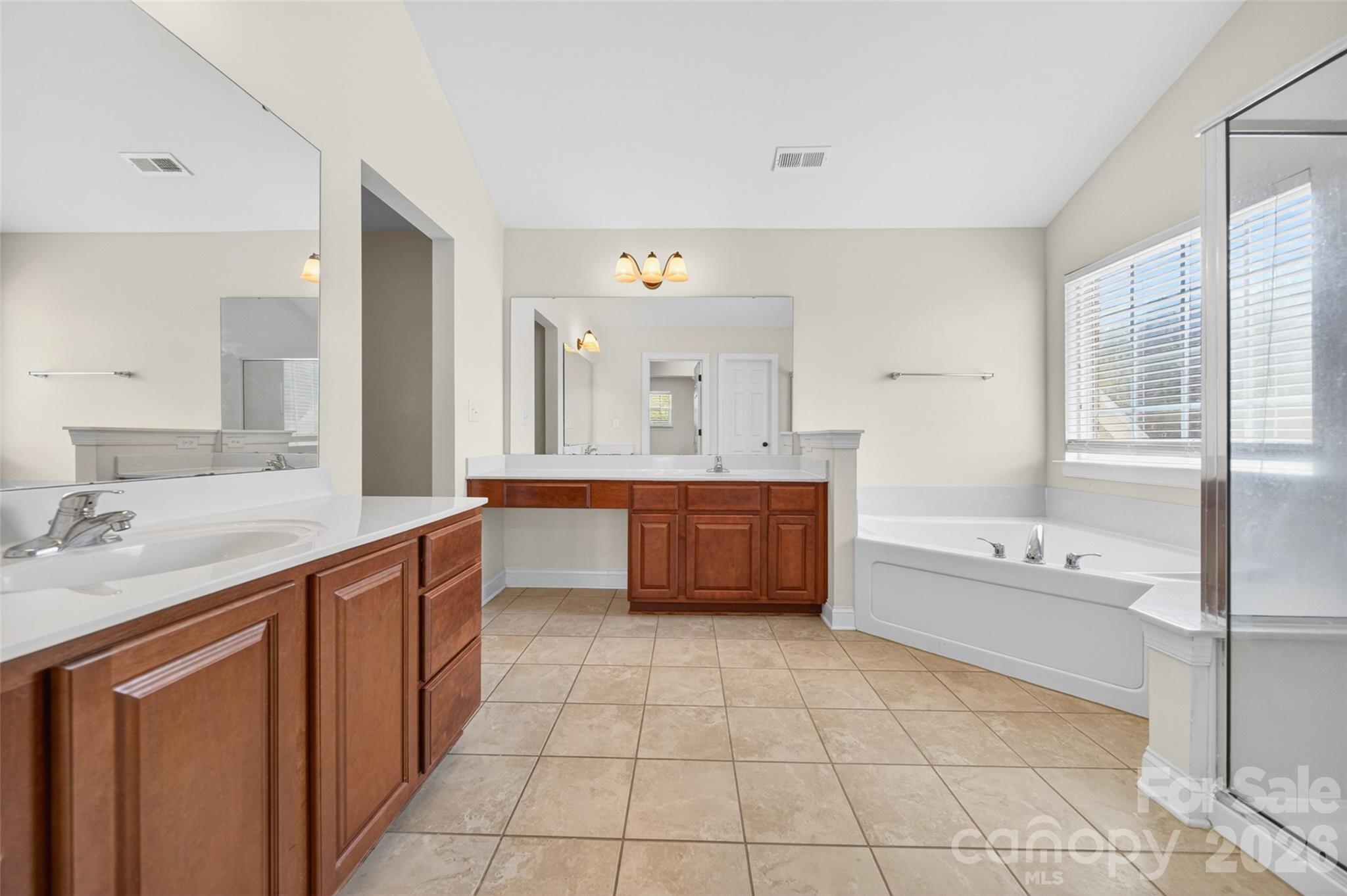 1008 Spring Rose Lane Property Photo 26
