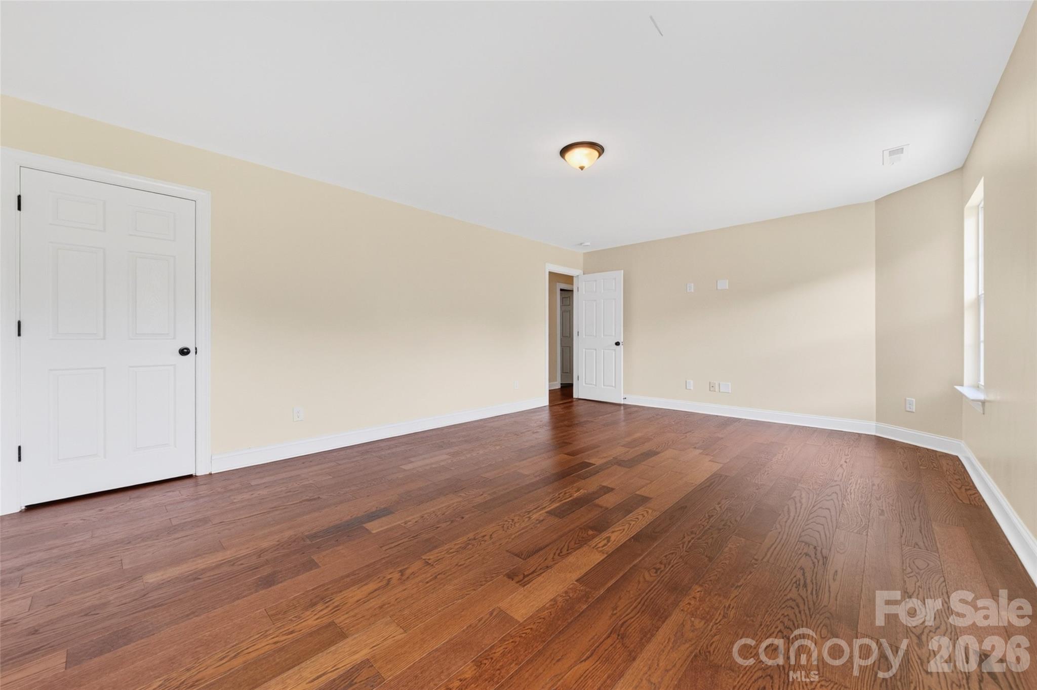 1008 Spring Rose Lane Property Photo 29