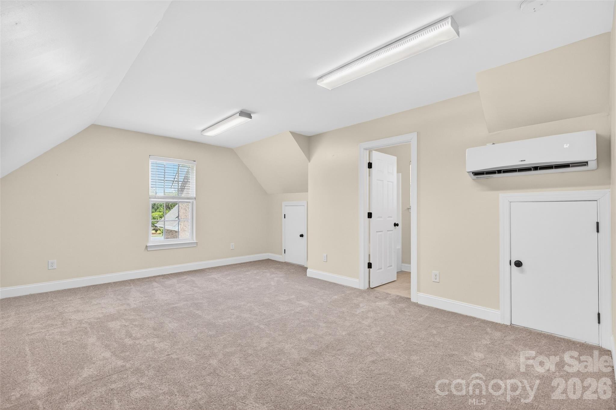 1008 Spring Rose Lane Property Photo 40