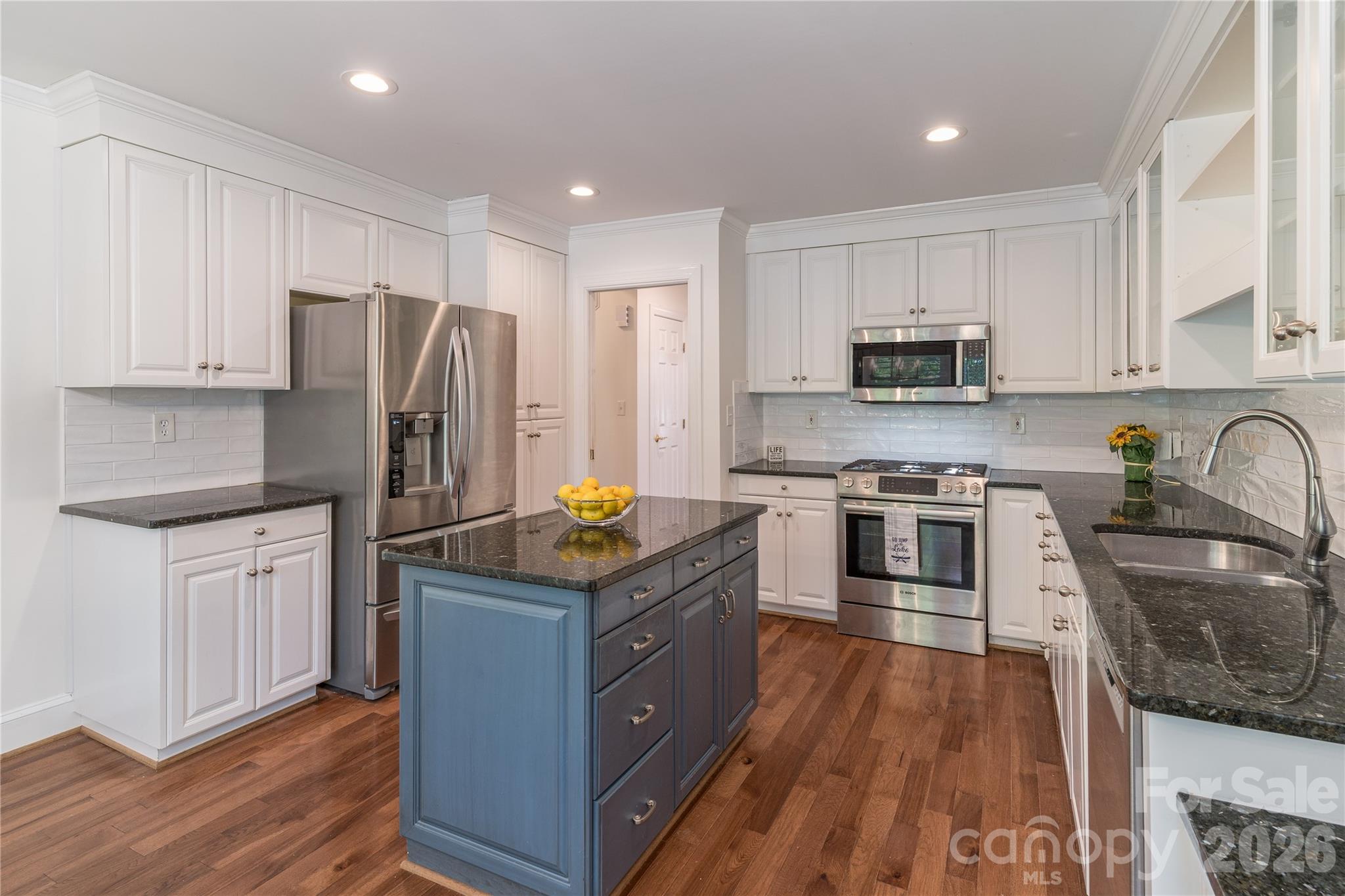 21121 Blakely Shores Drive Property Photo 14