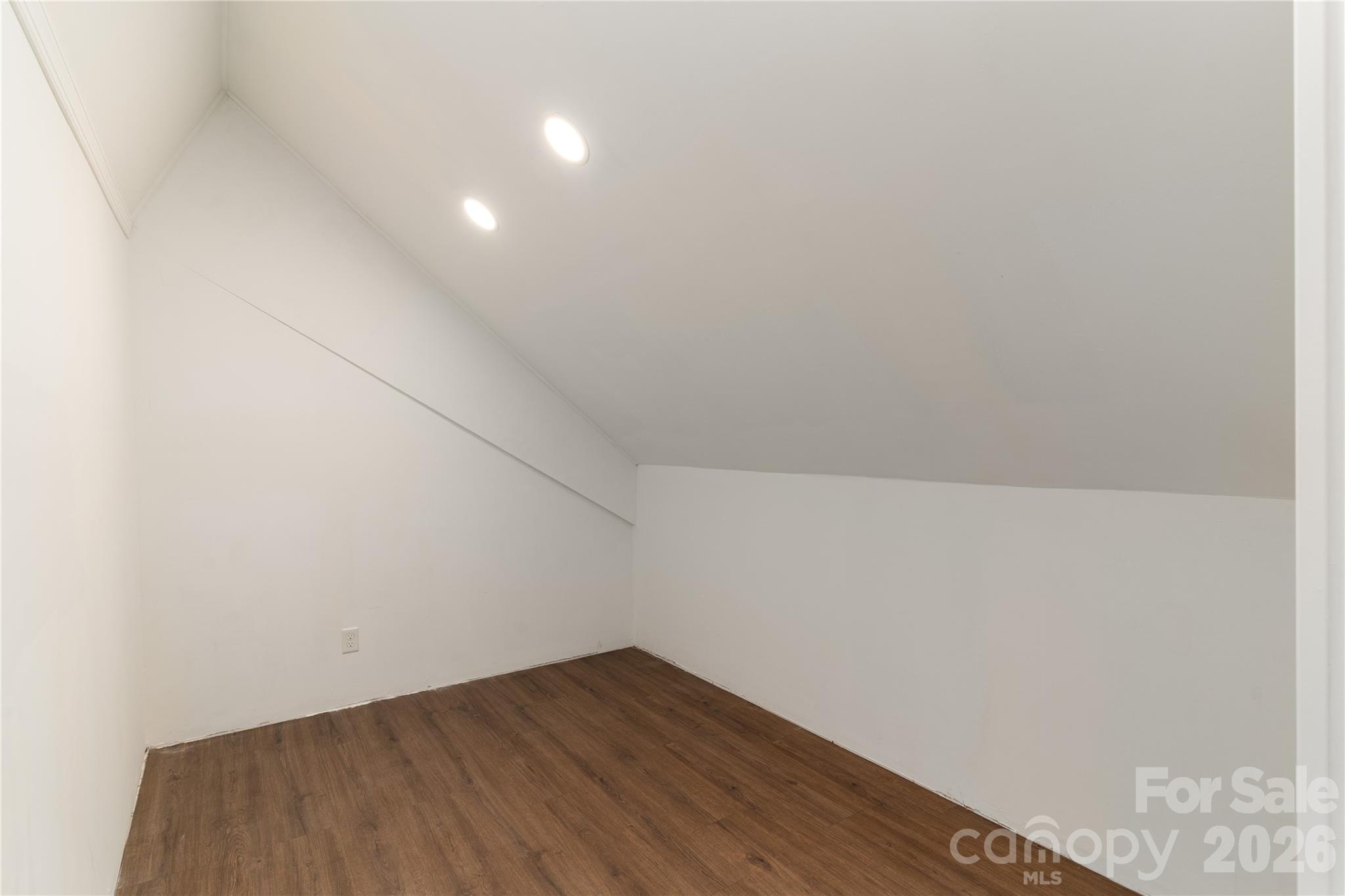 21121 Blakely Shores Drive Property Photo 26
