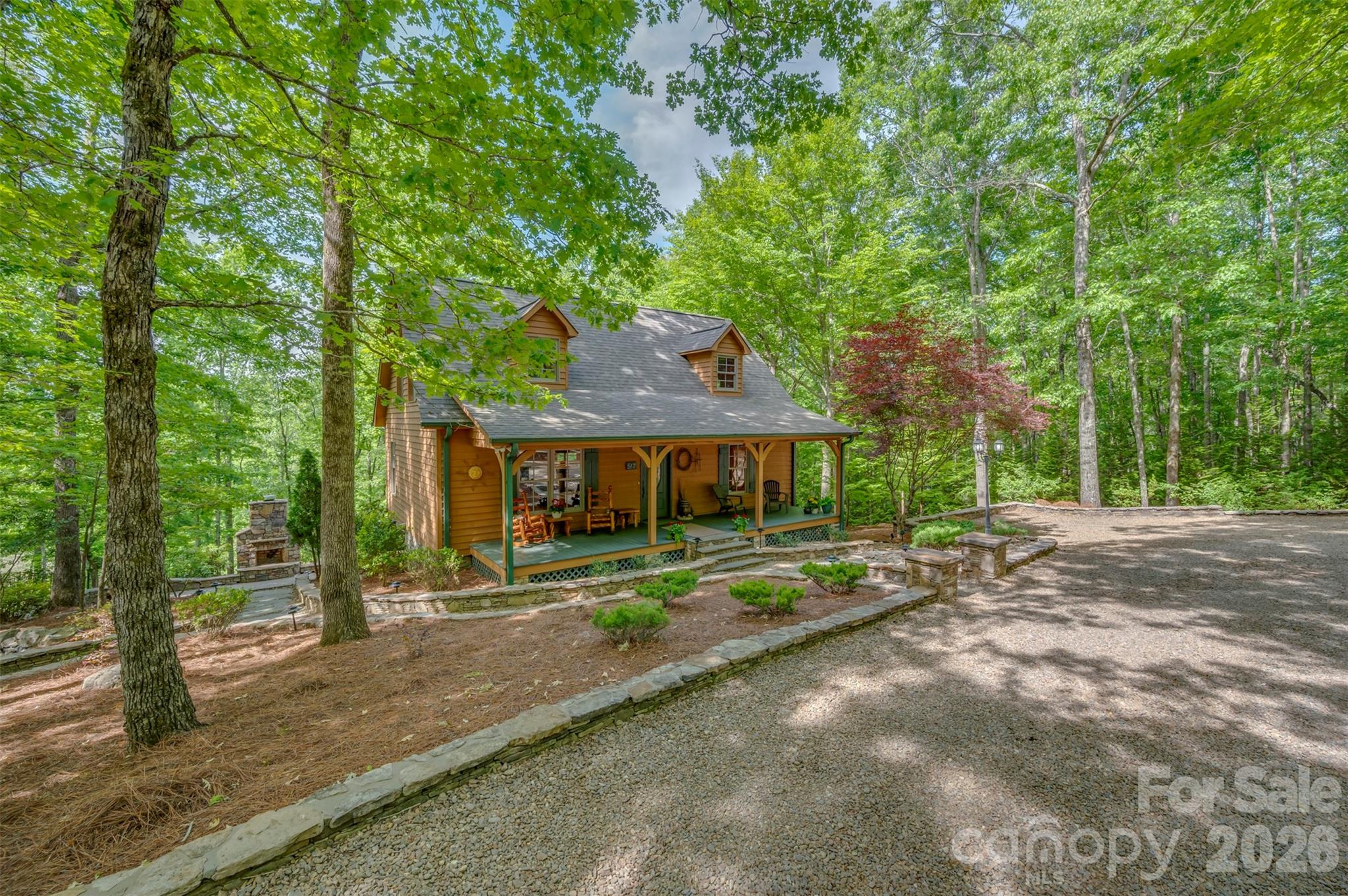 512 Indian Forest Drive Property Photo 3