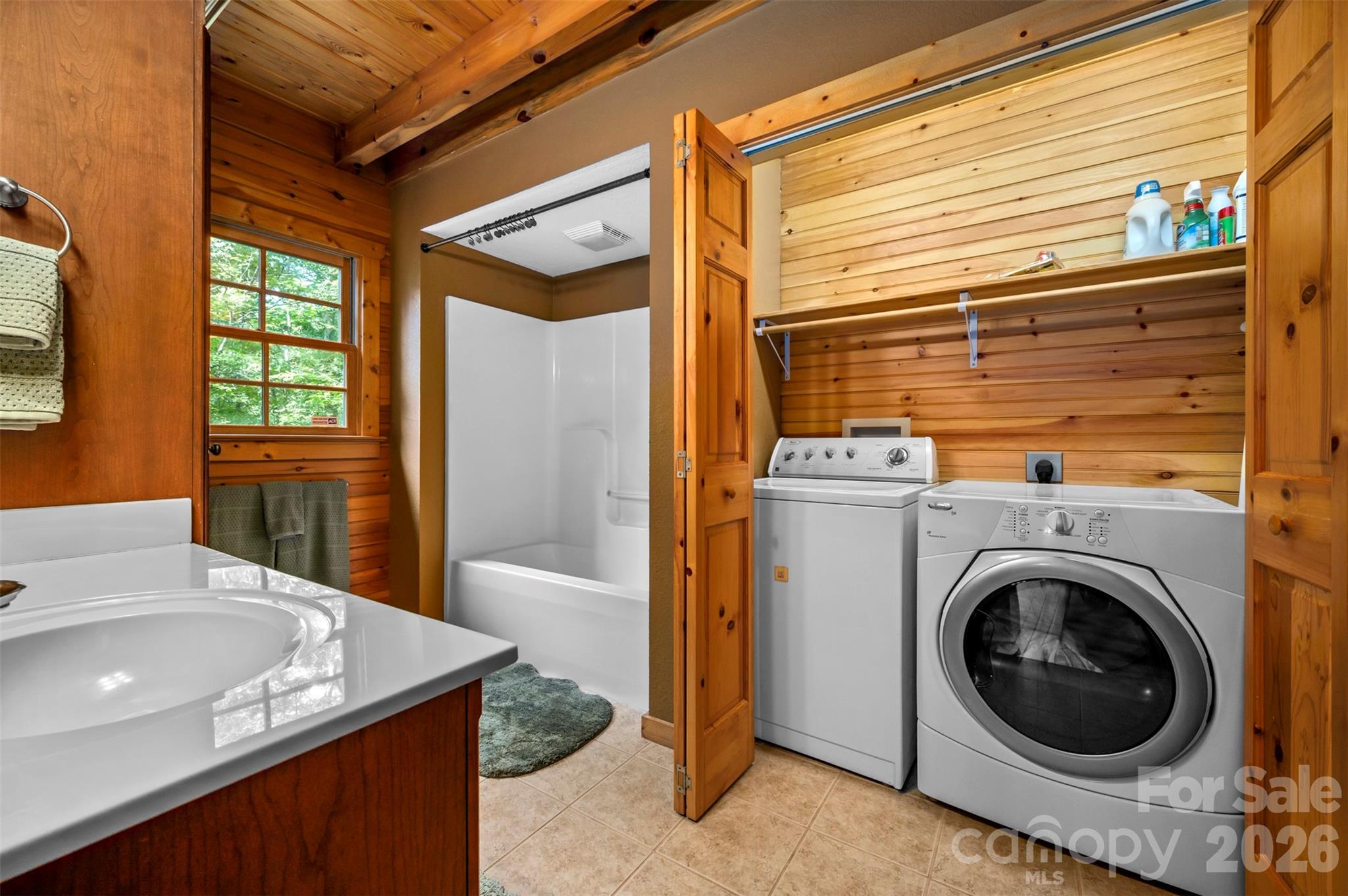 512 Indian Forest Drive Property Photo 18