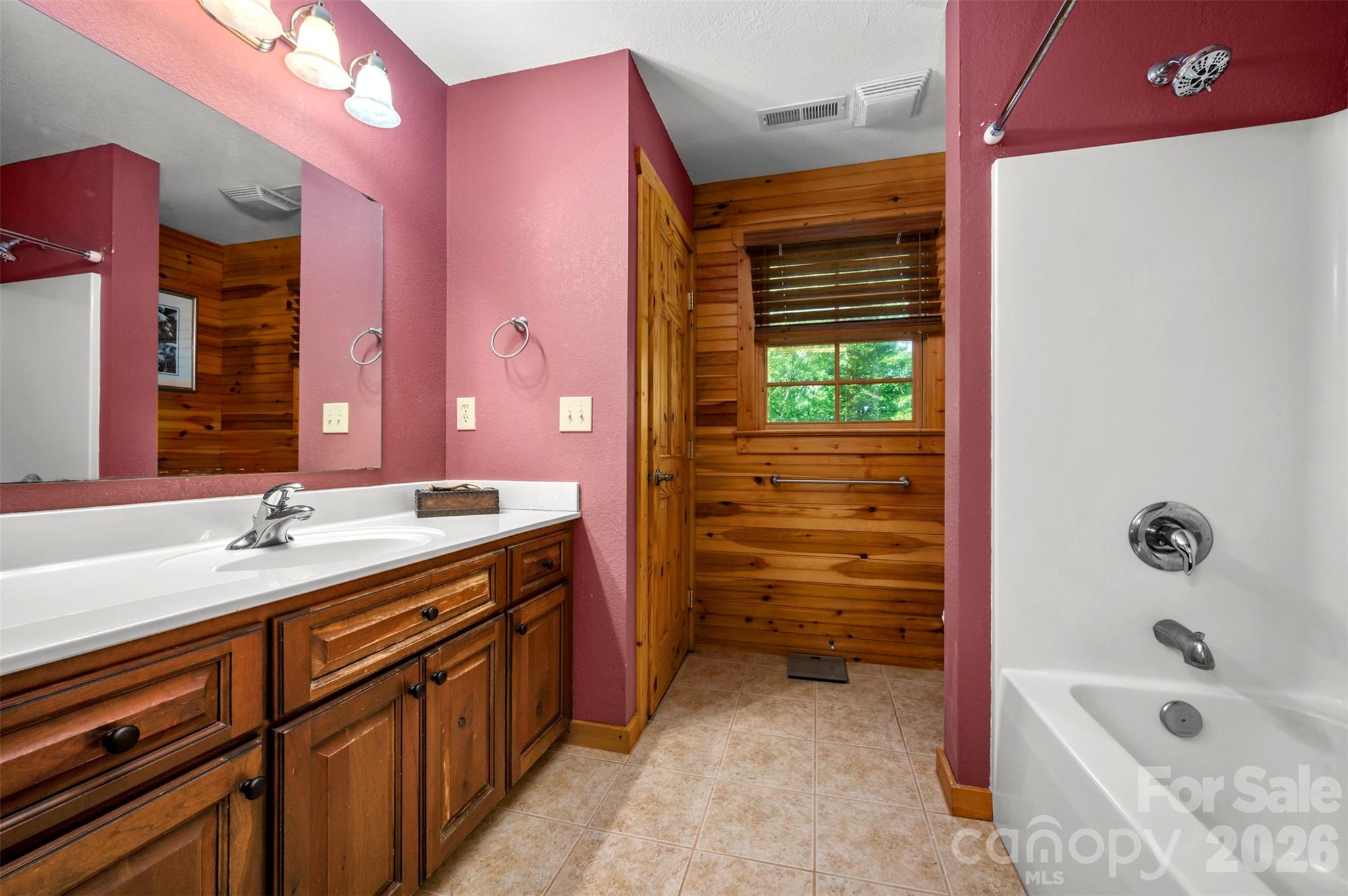 512 Indian Forest Drive Property Photo 27