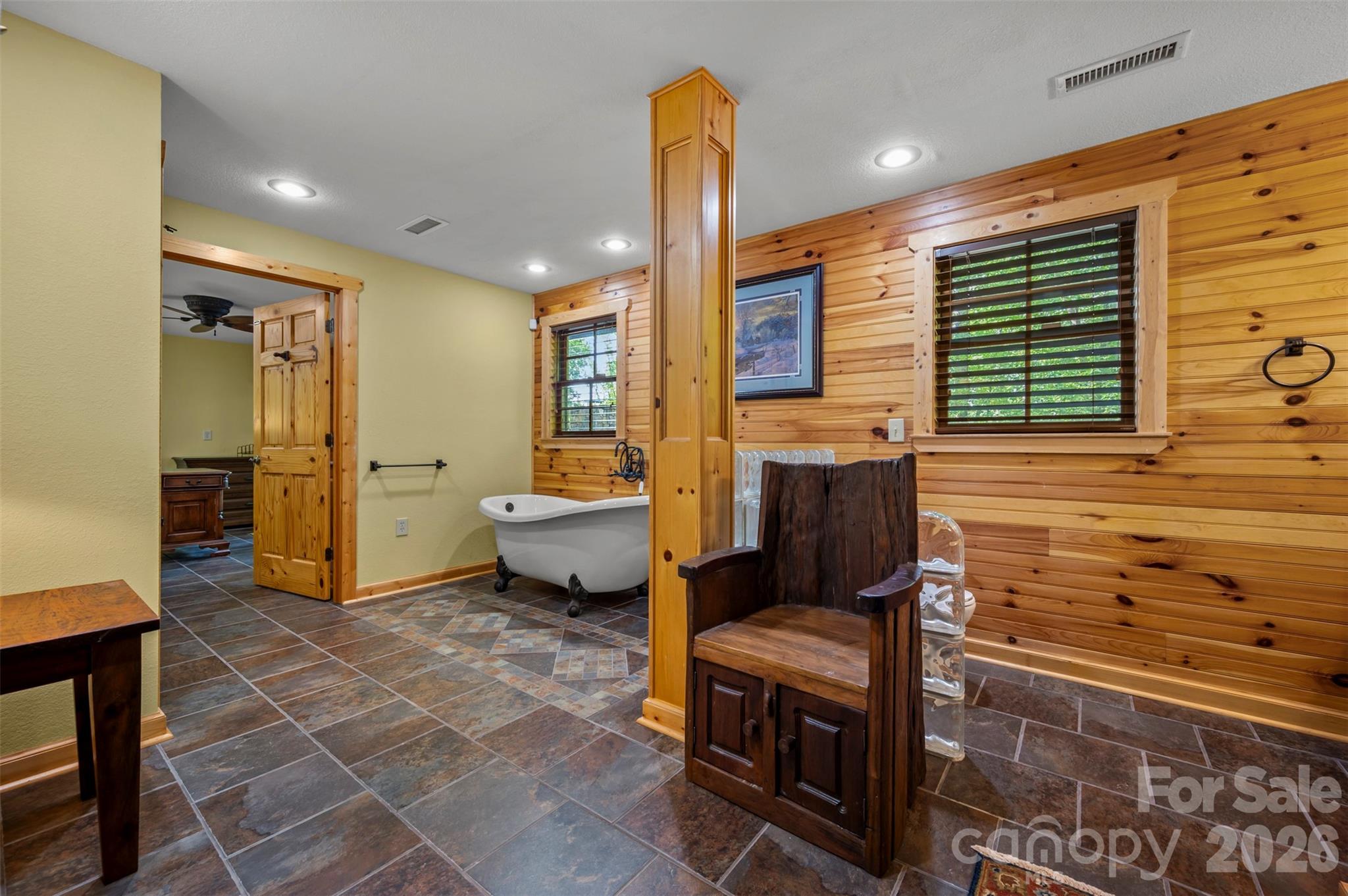 512 Indian Forest Drive Property Photo 30