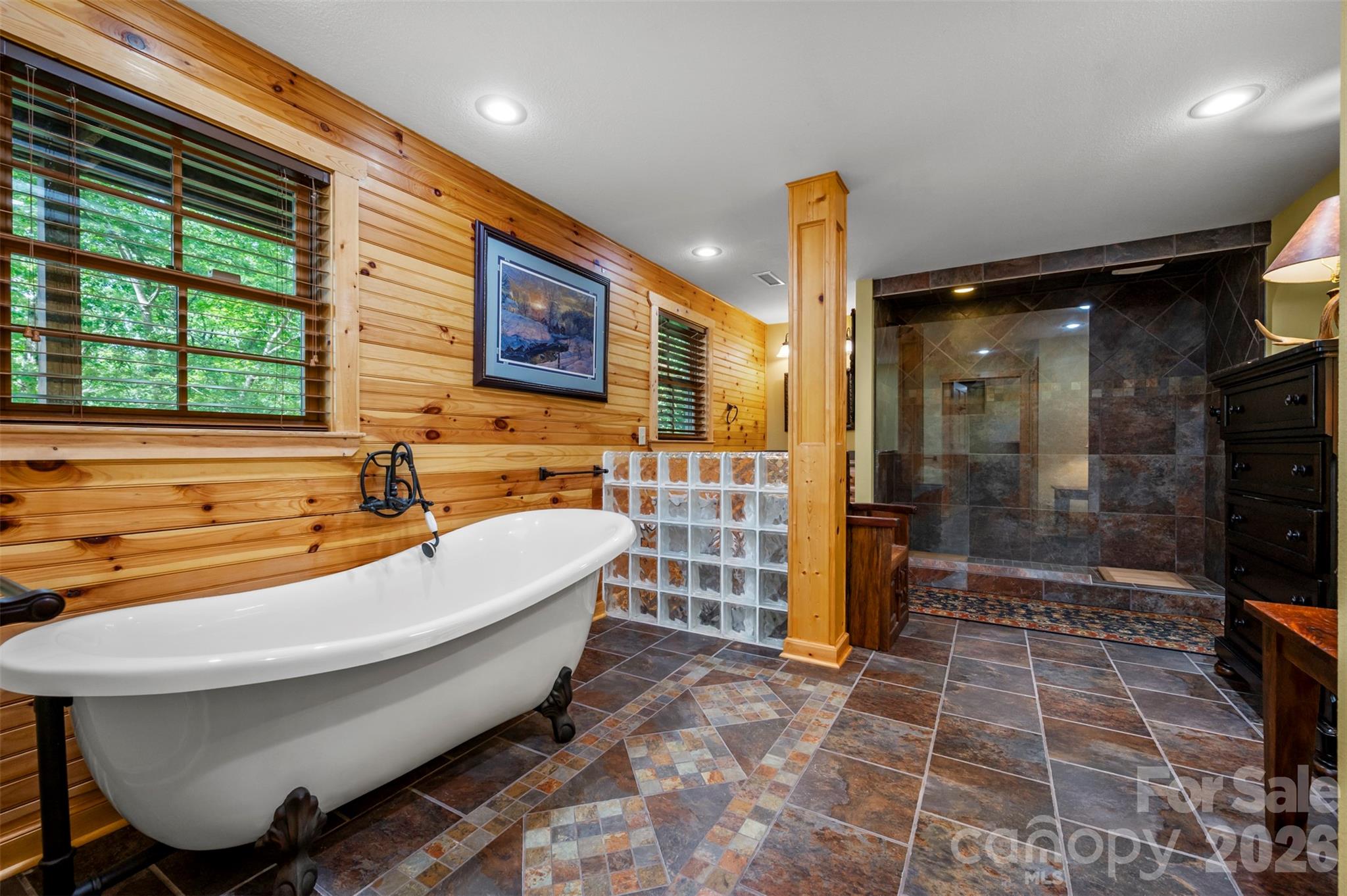 512 Indian Forest Drive Property Photo 31