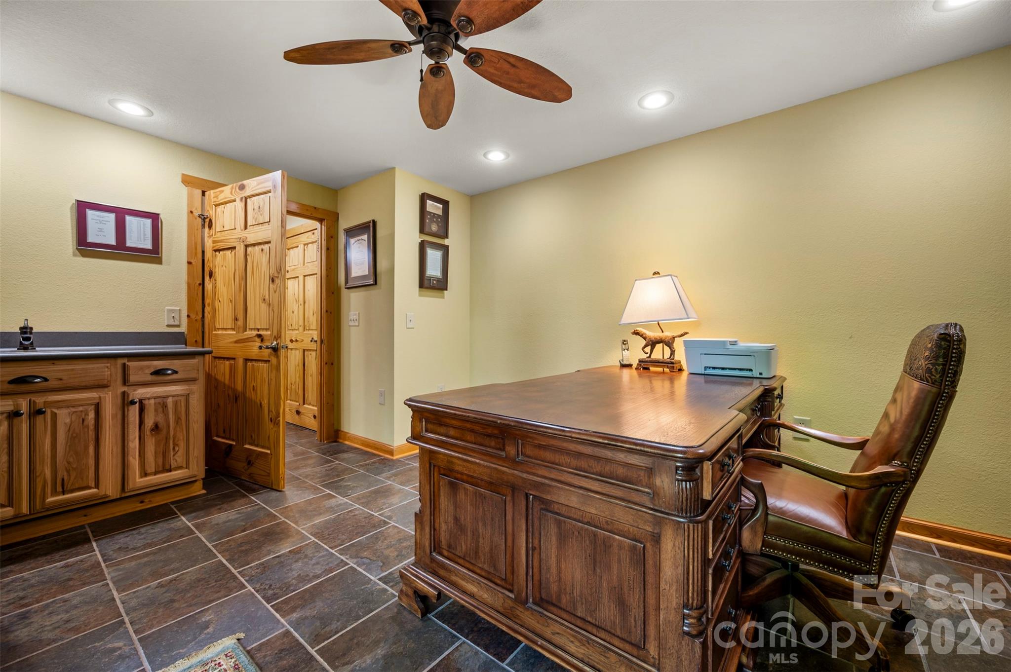 512 Indian Forest Drive Property Photo 33