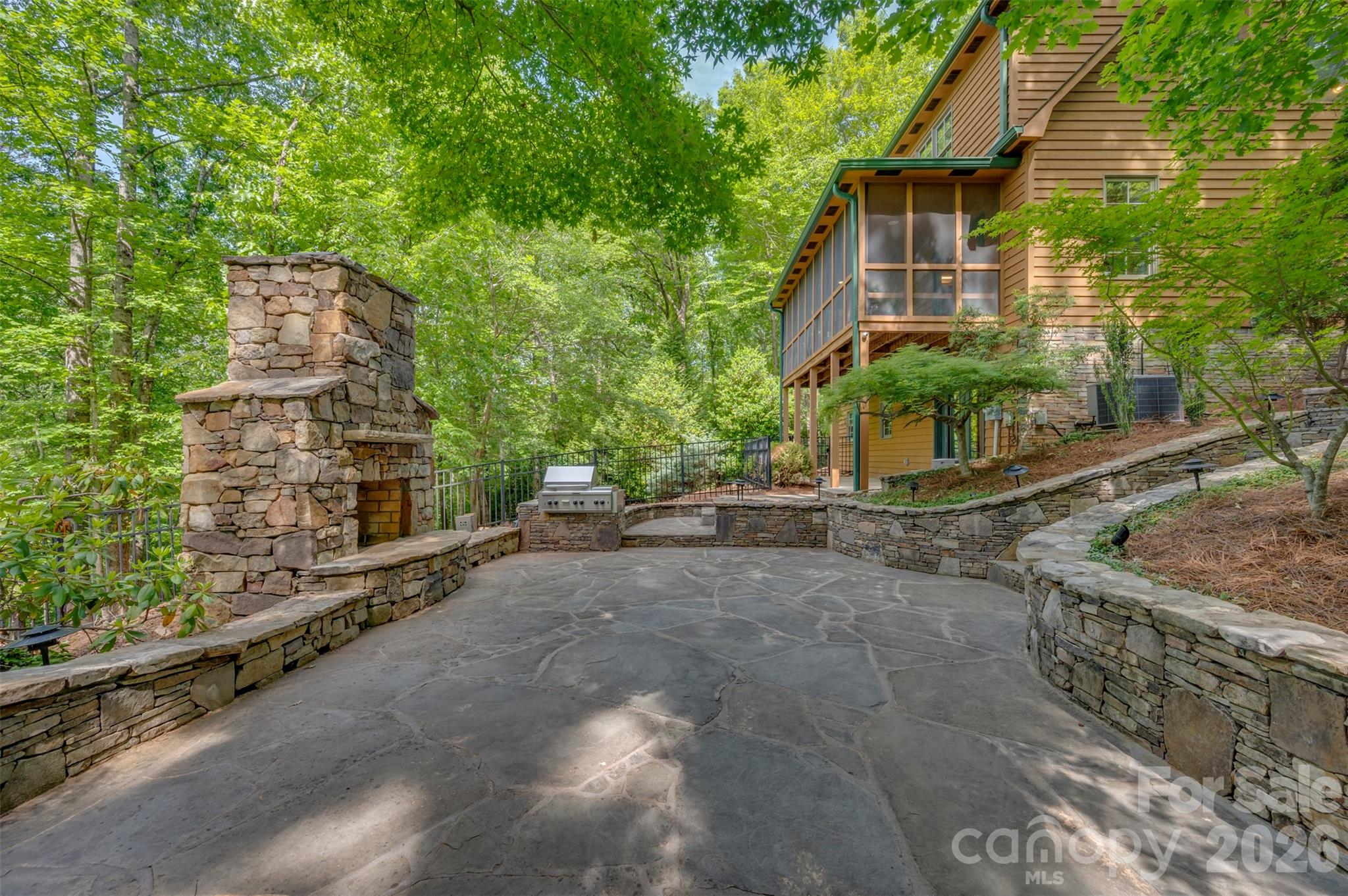 512 Indian Forest Drive Property Photo 38