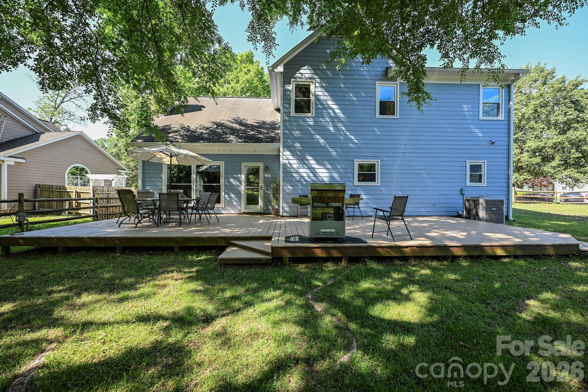 9101 Castlebay Drive Property Photo 6
