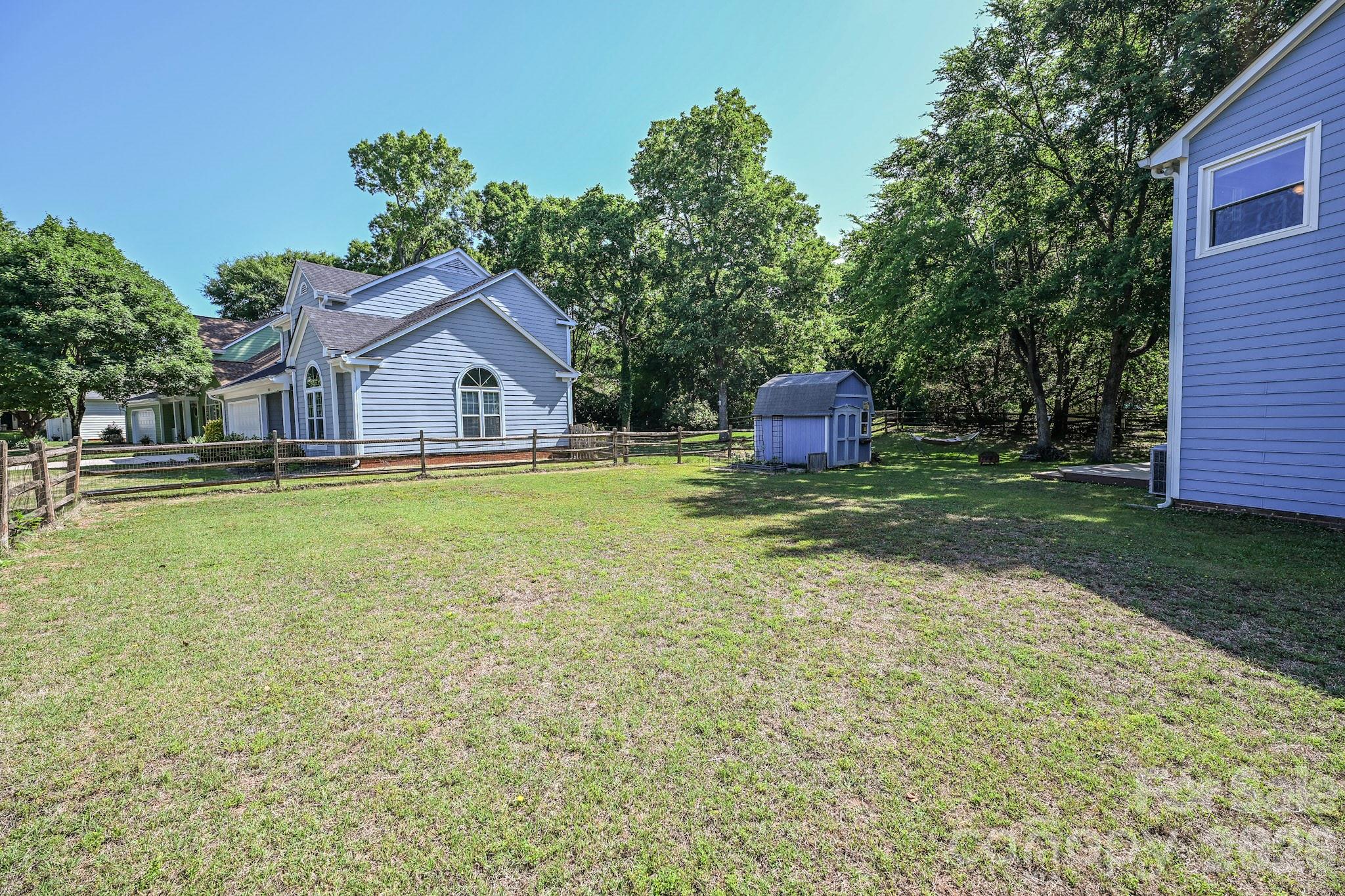 9101 Castlebay Drive Property Photo 10