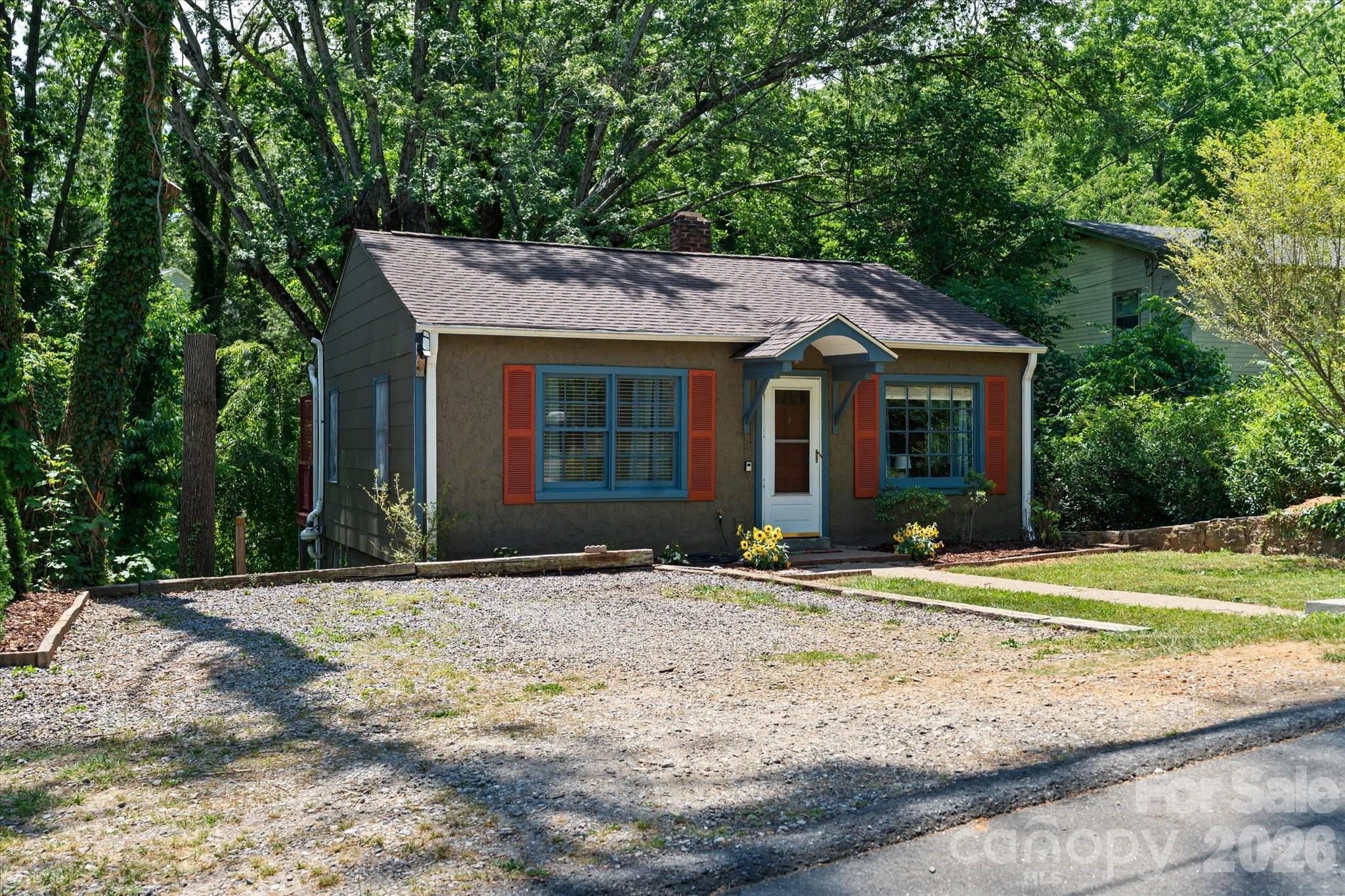 224 Aurora Drive Property Photo 2