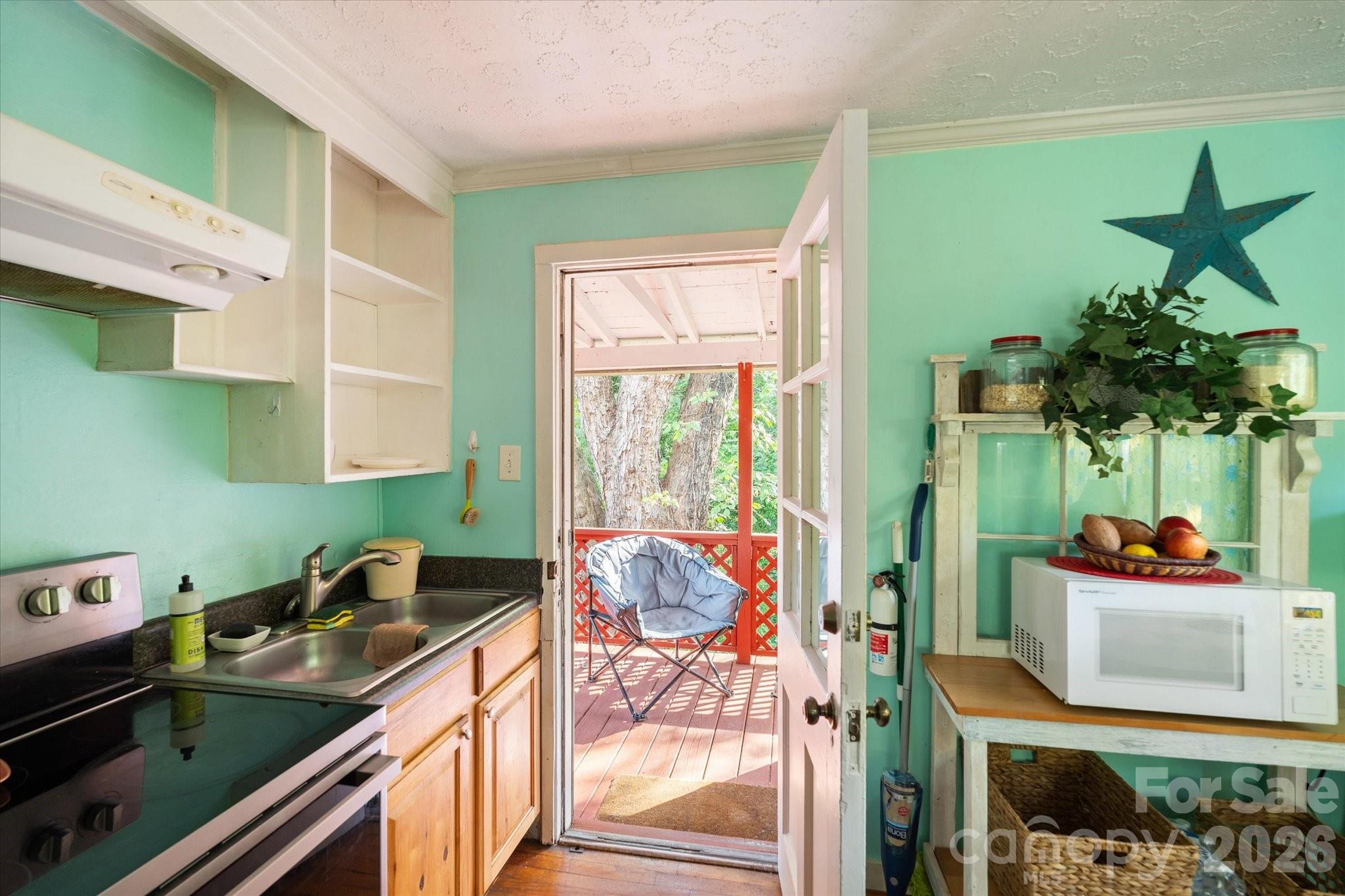 224 Aurora Drive Property Photo 11