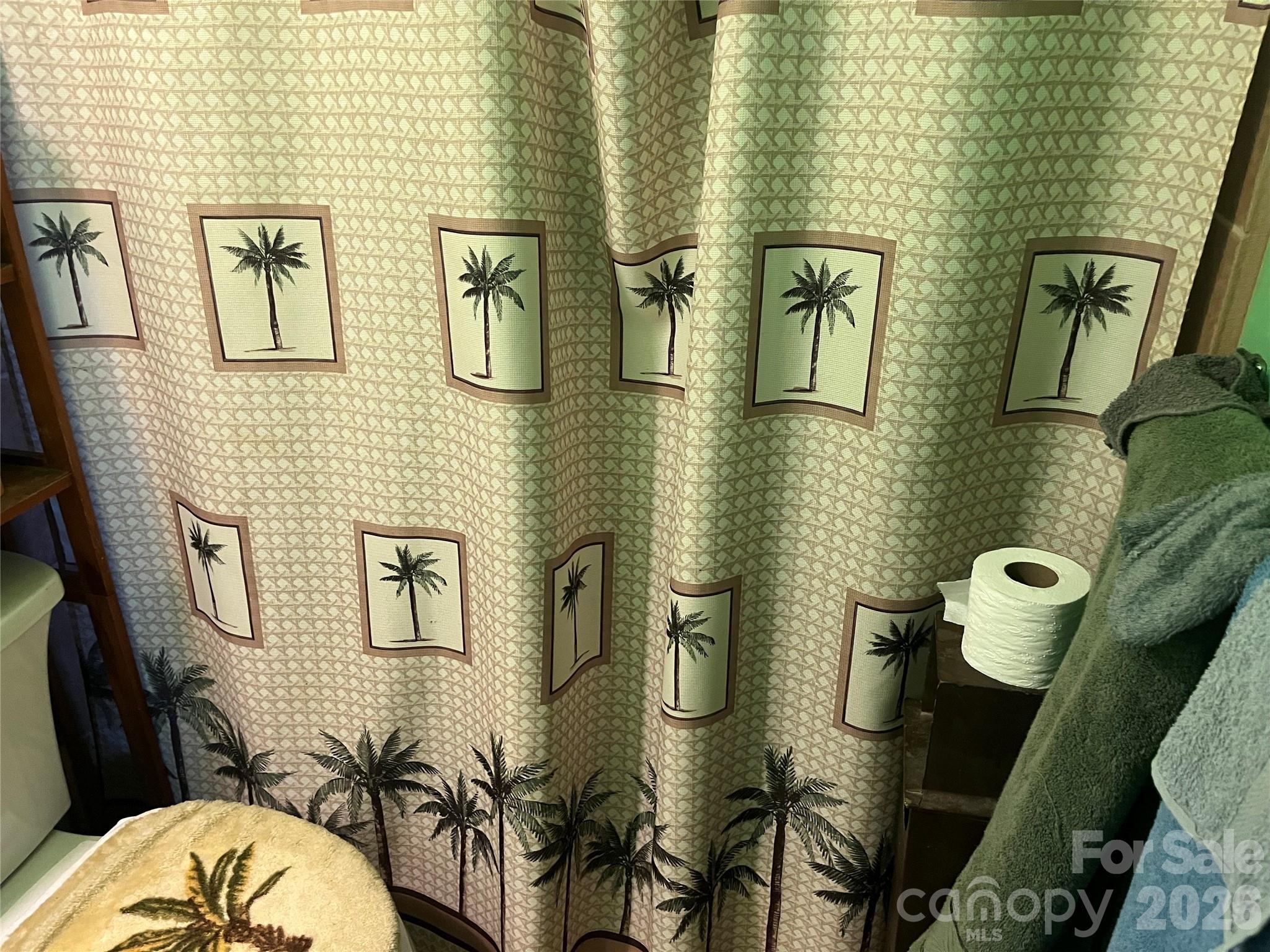 2618 Roslyn Avenue Property Photo 14