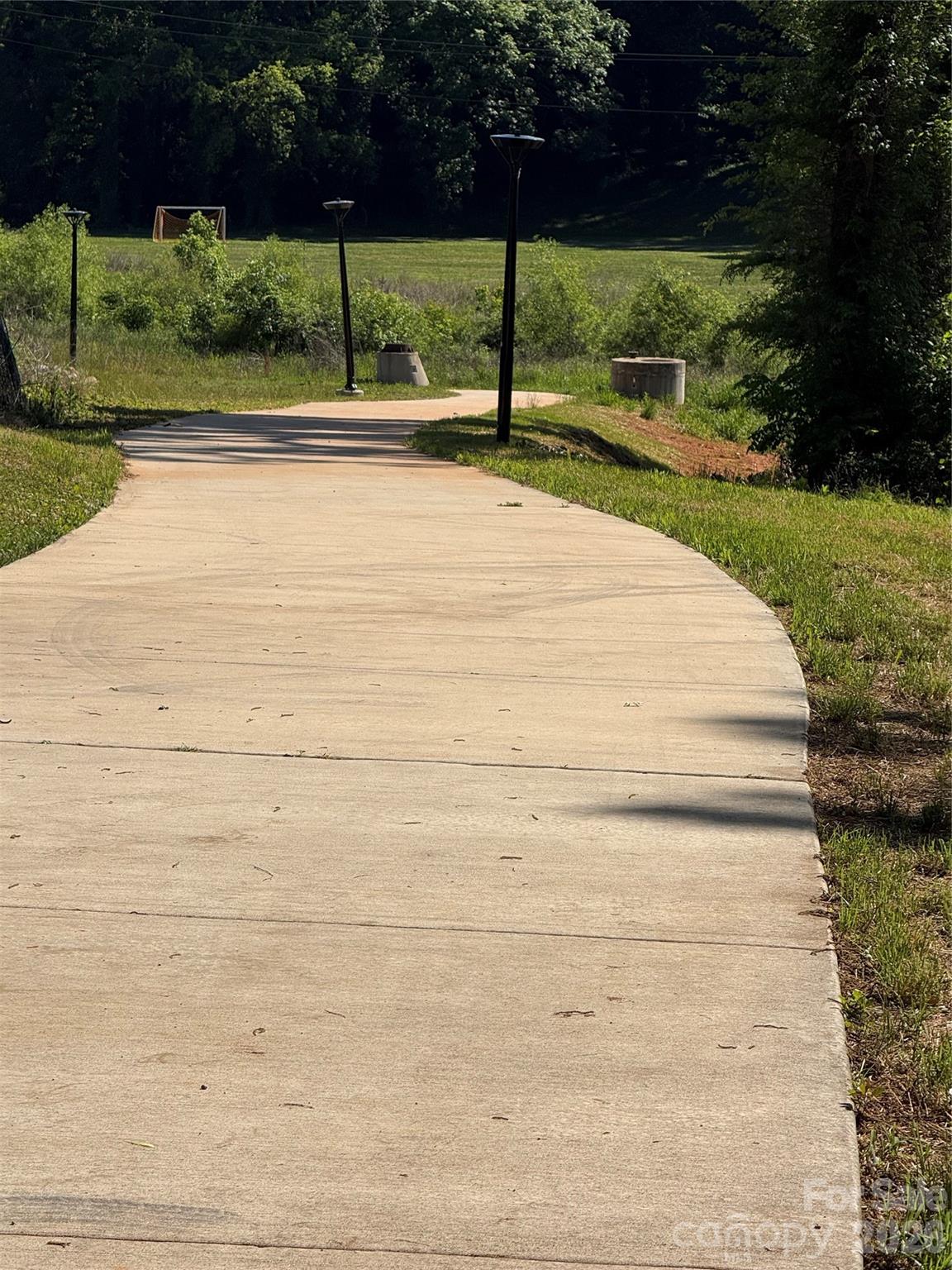 2618 Roslyn Avenue Property Photo 24
