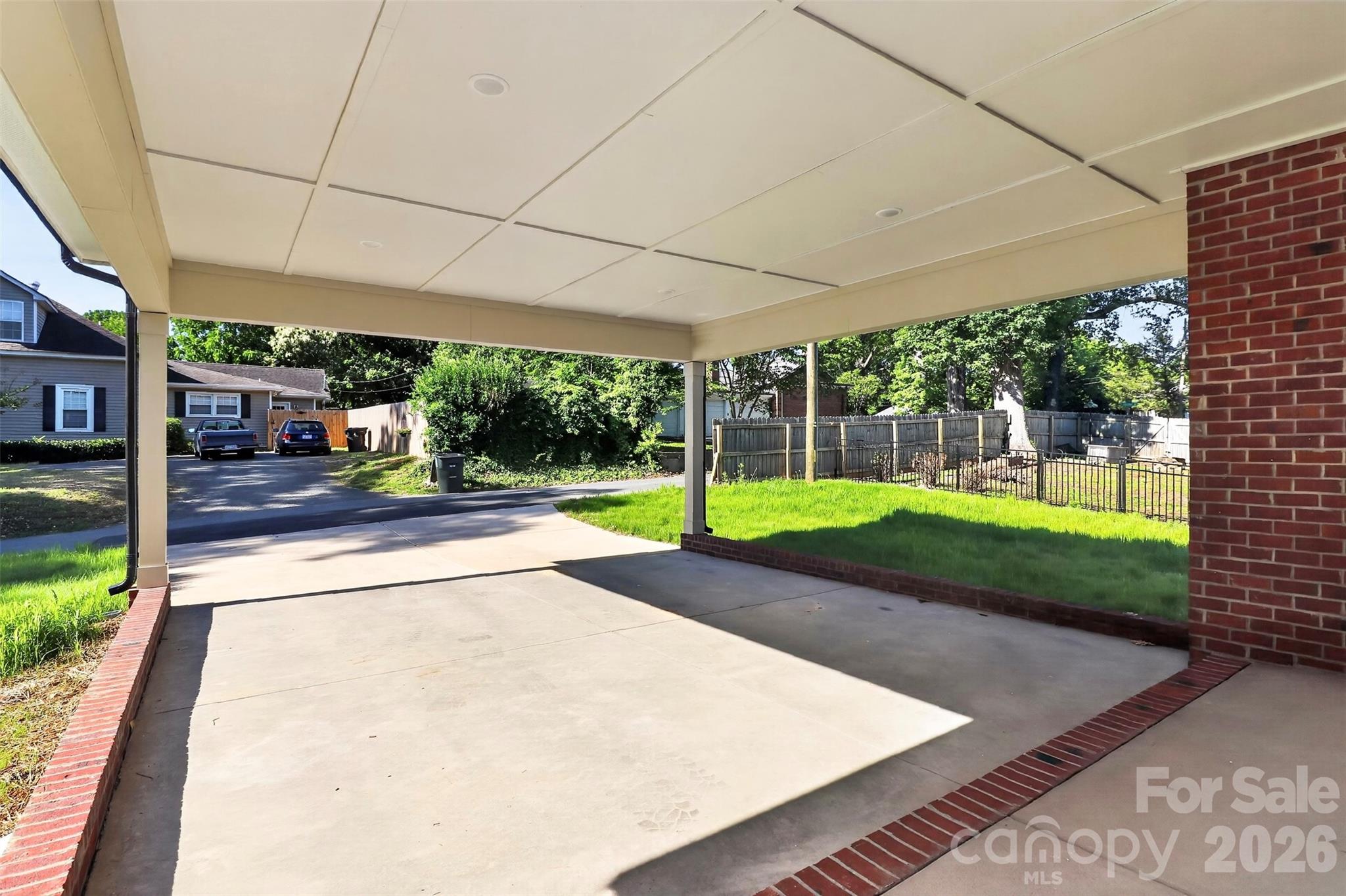 120 S Crawford Street Property Photo 2