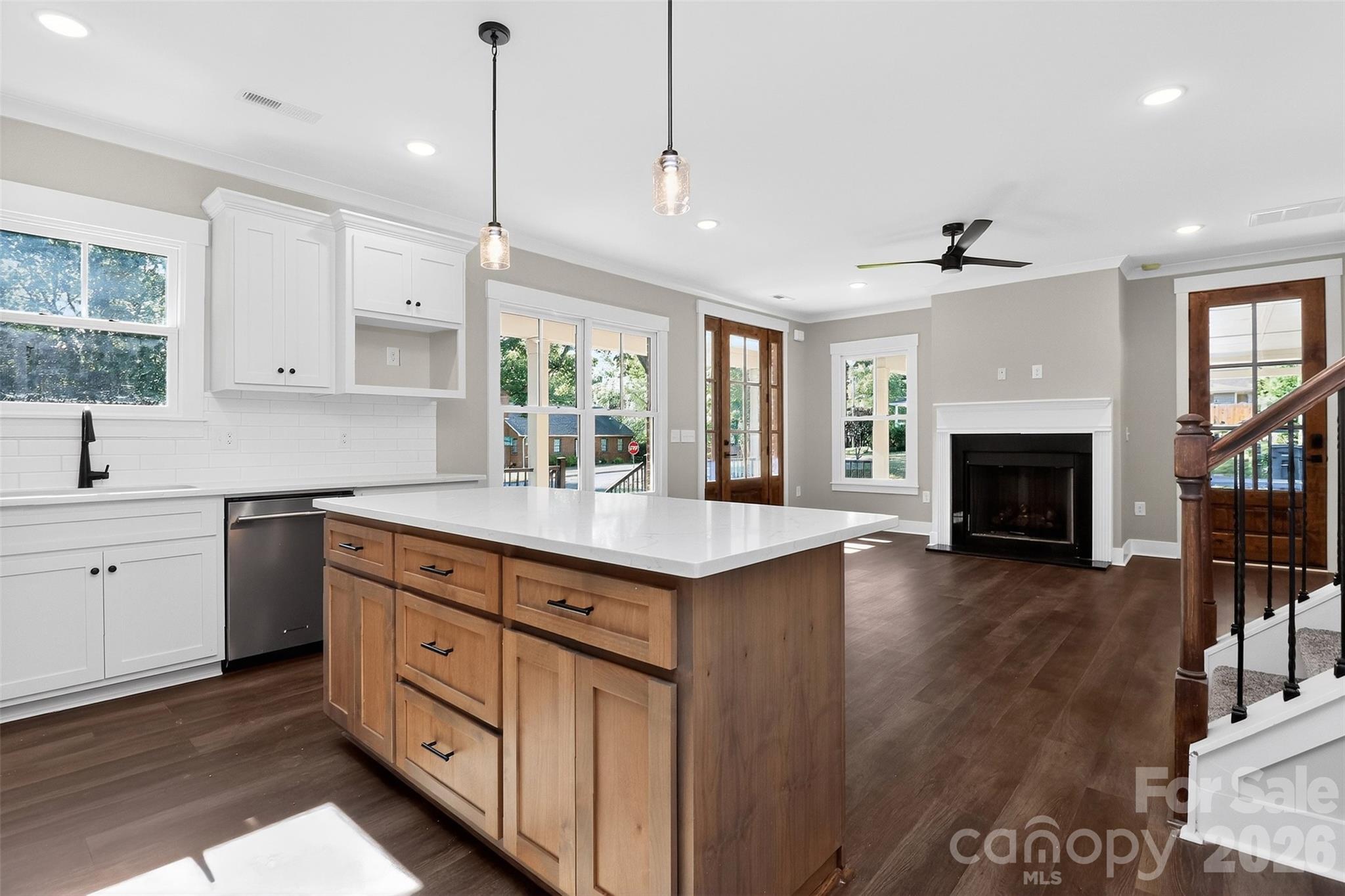 120 S Crawford Street Property Photo 10