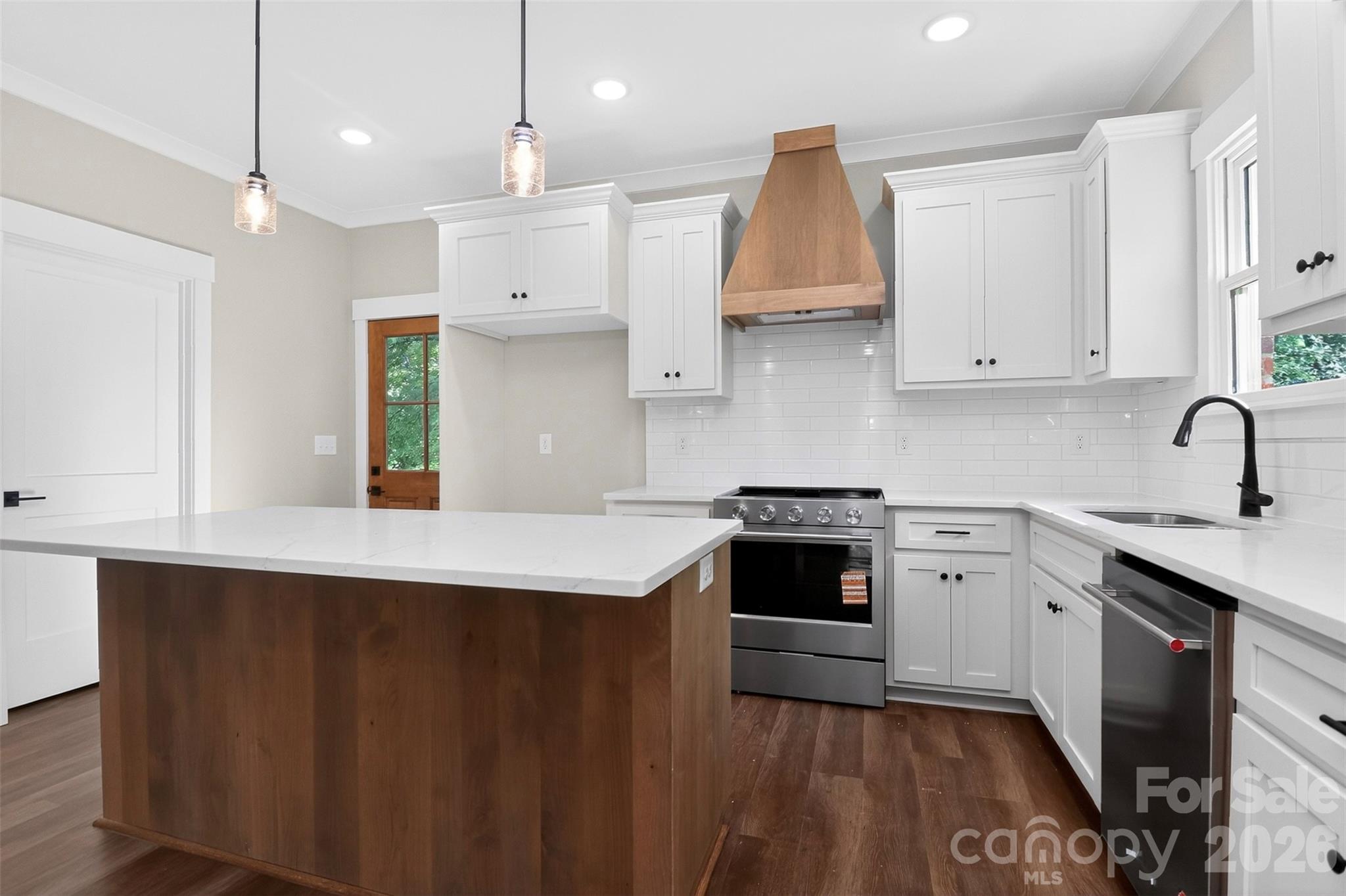 120 S Crawford Street Property Photo 12