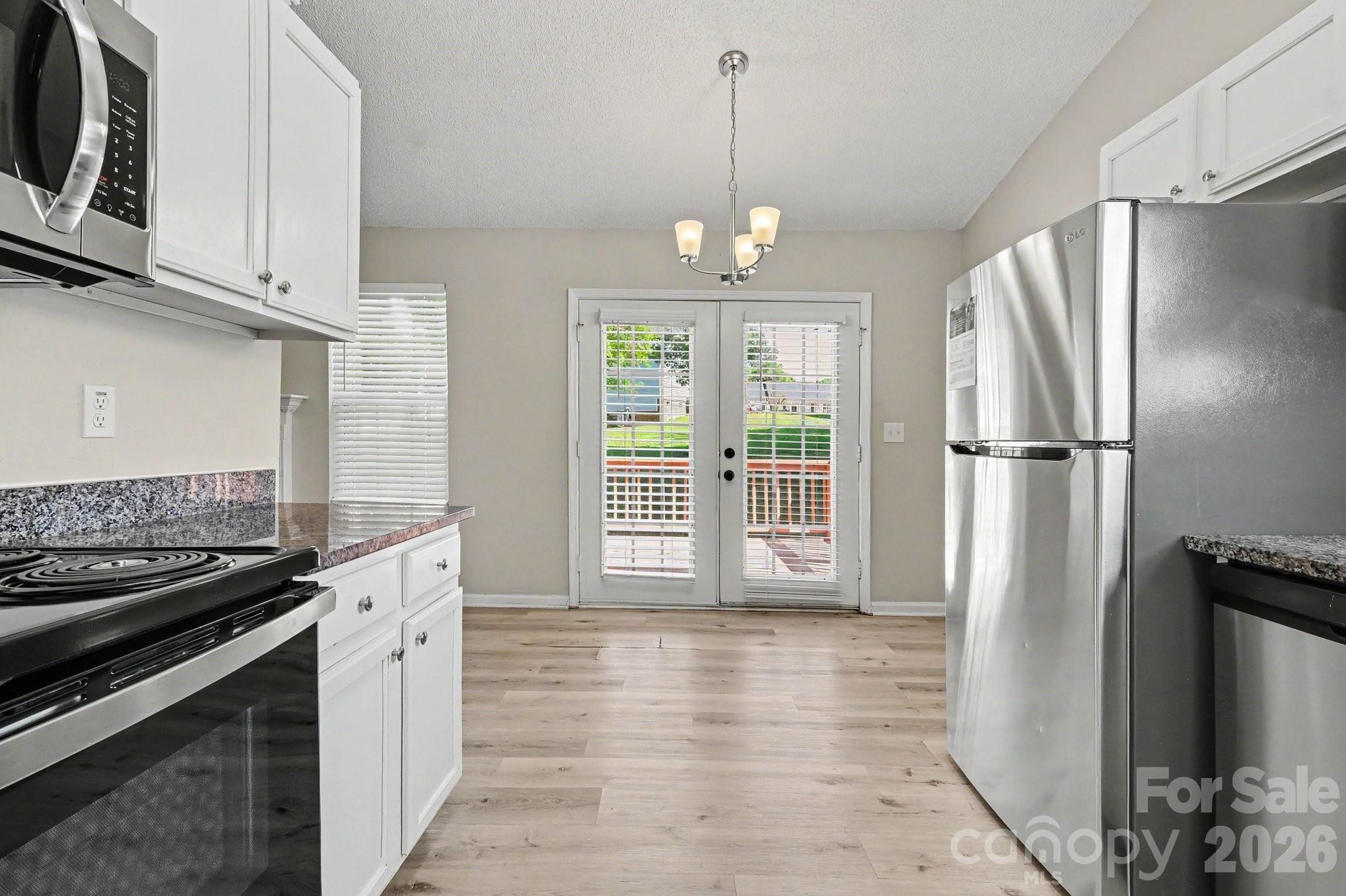 5463 Realtree Lane Property Photo 8