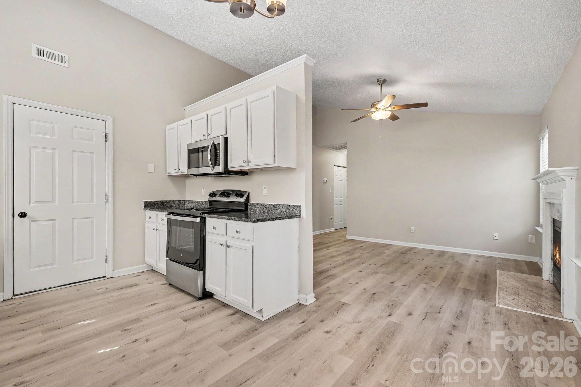 5463 Realtree Lane Property Photo 9
