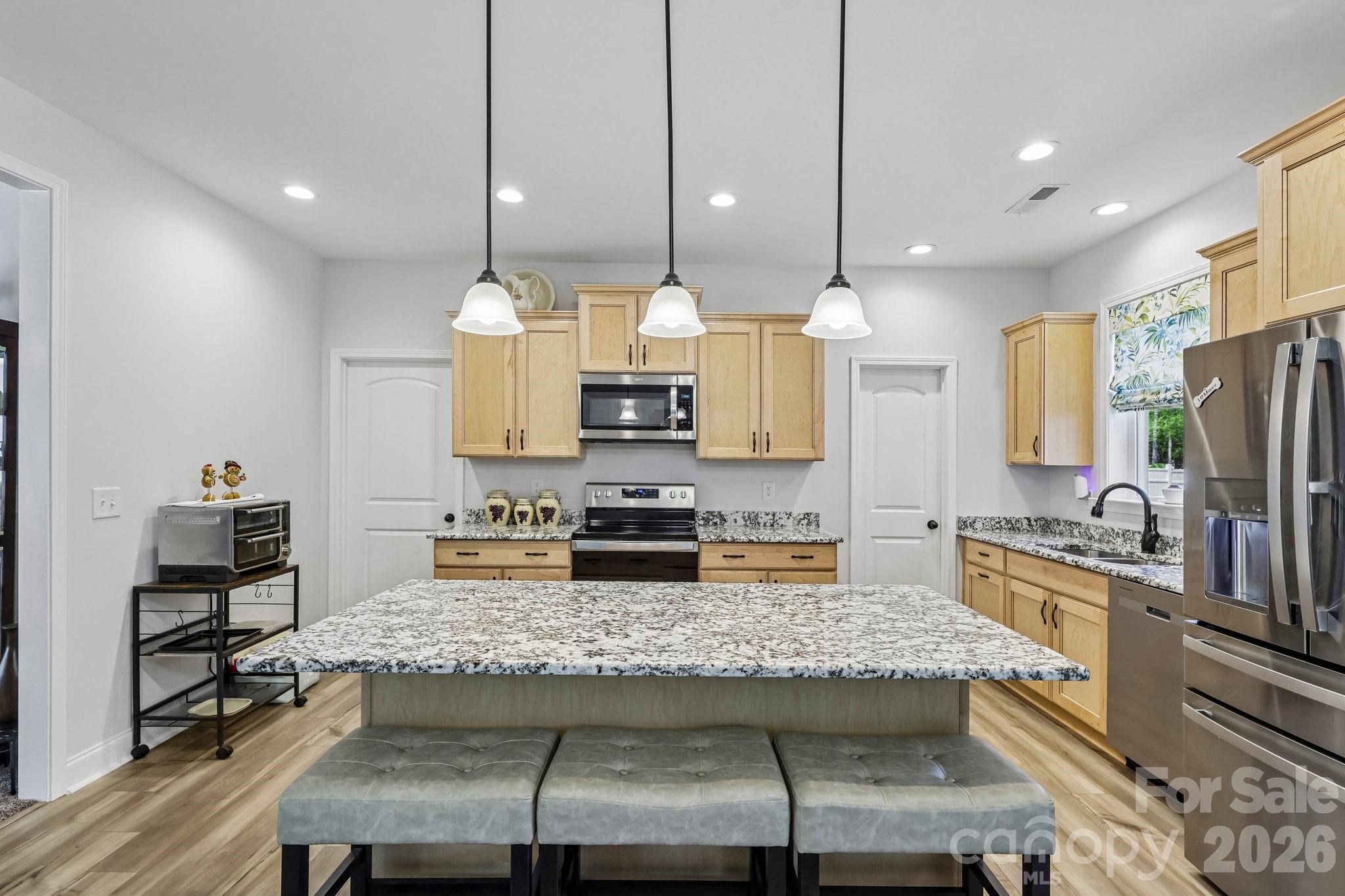 5301 Garden Gate Drive Property Photo 8