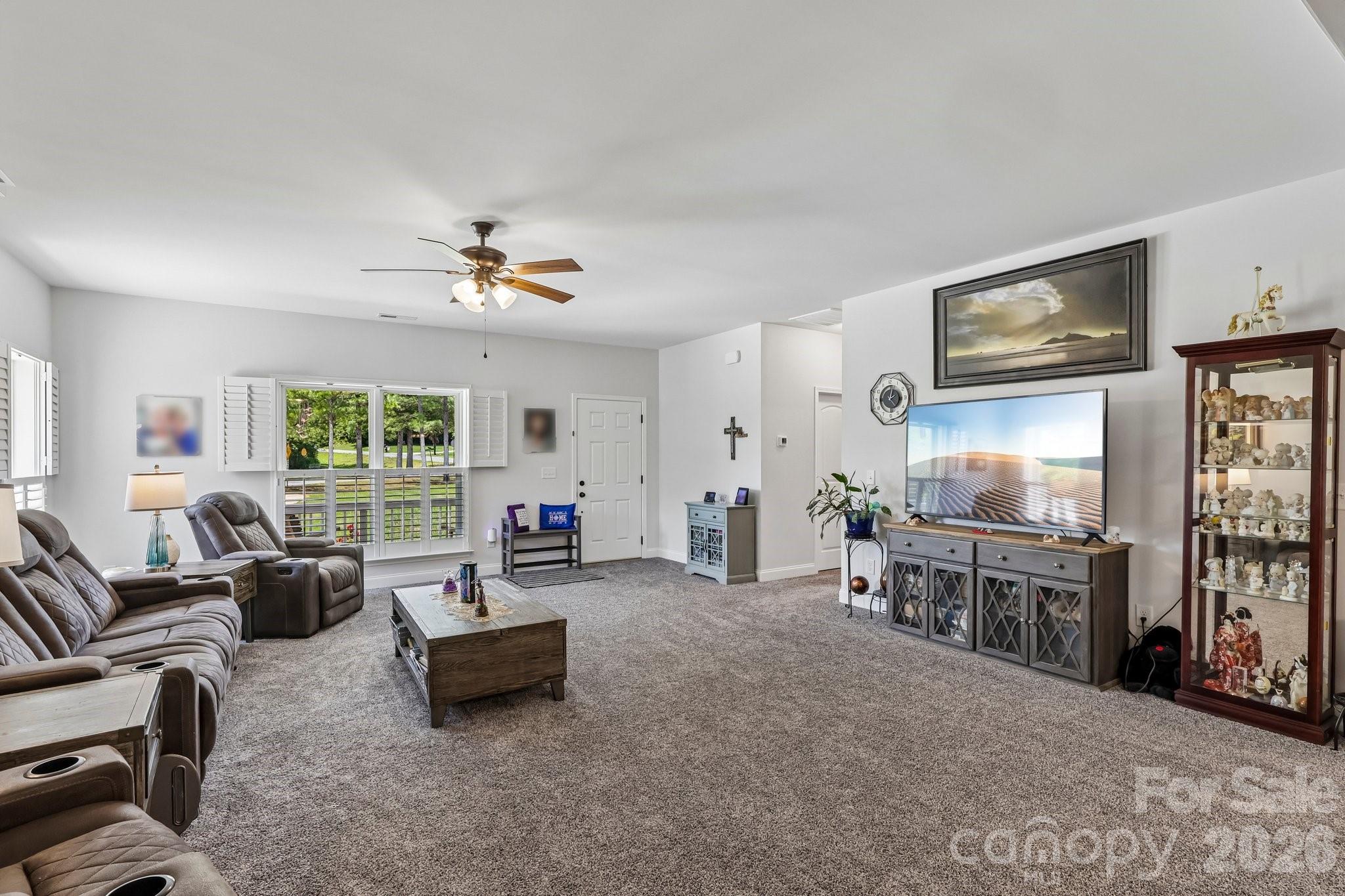 5301 Garden Gate Drive Property Photo 12