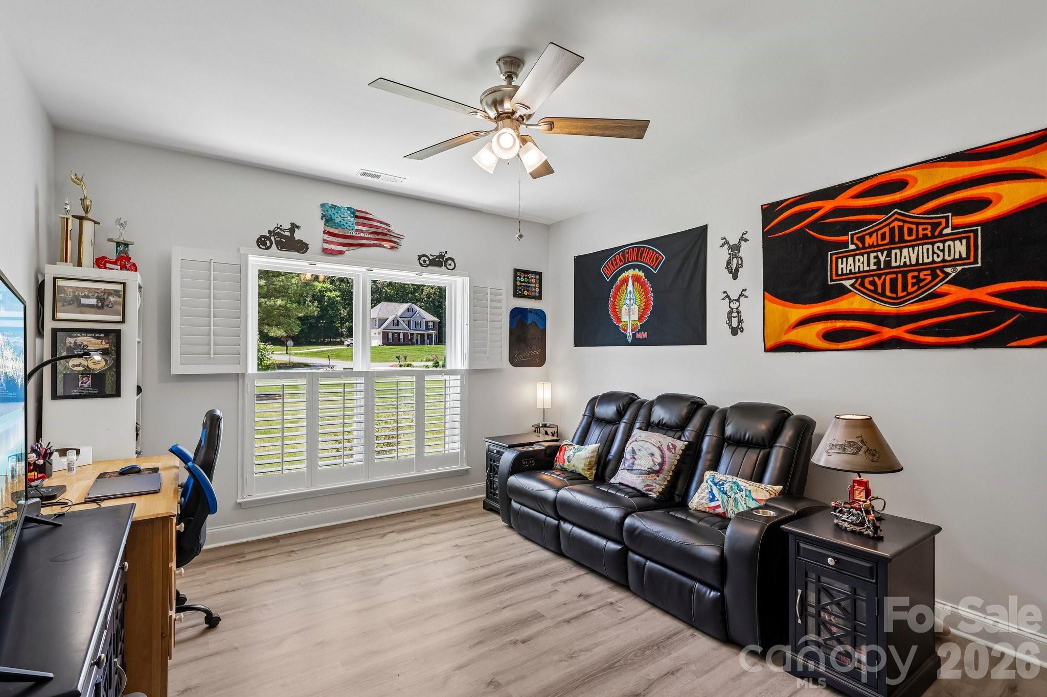 5301 Garden Gate Drive Property Photo 22