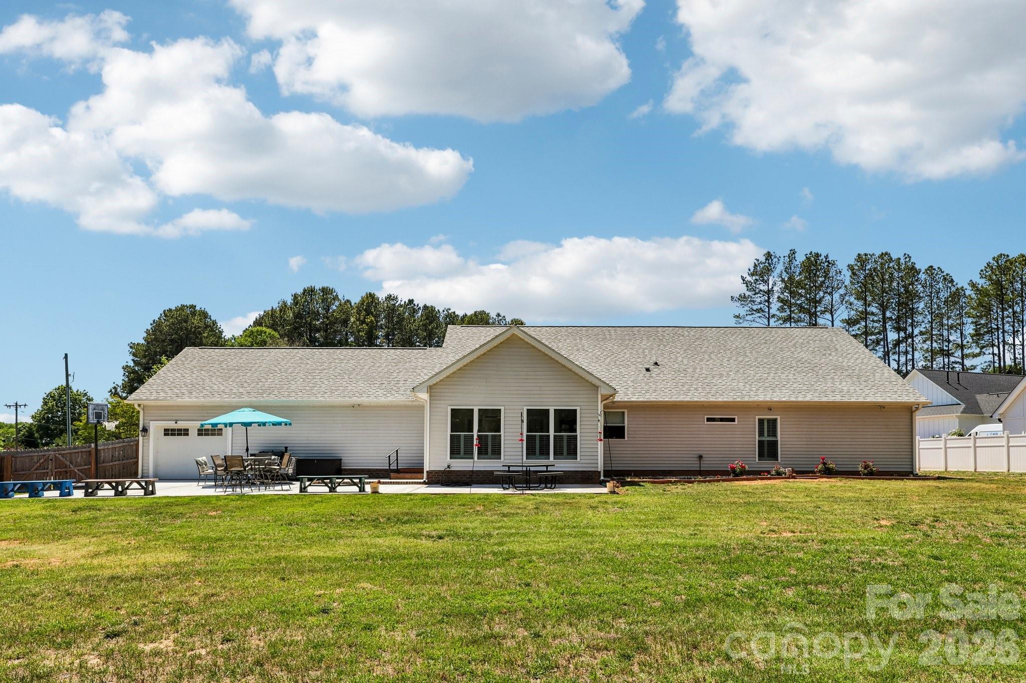 5301 Garden Gate Drive Property Photo 28
