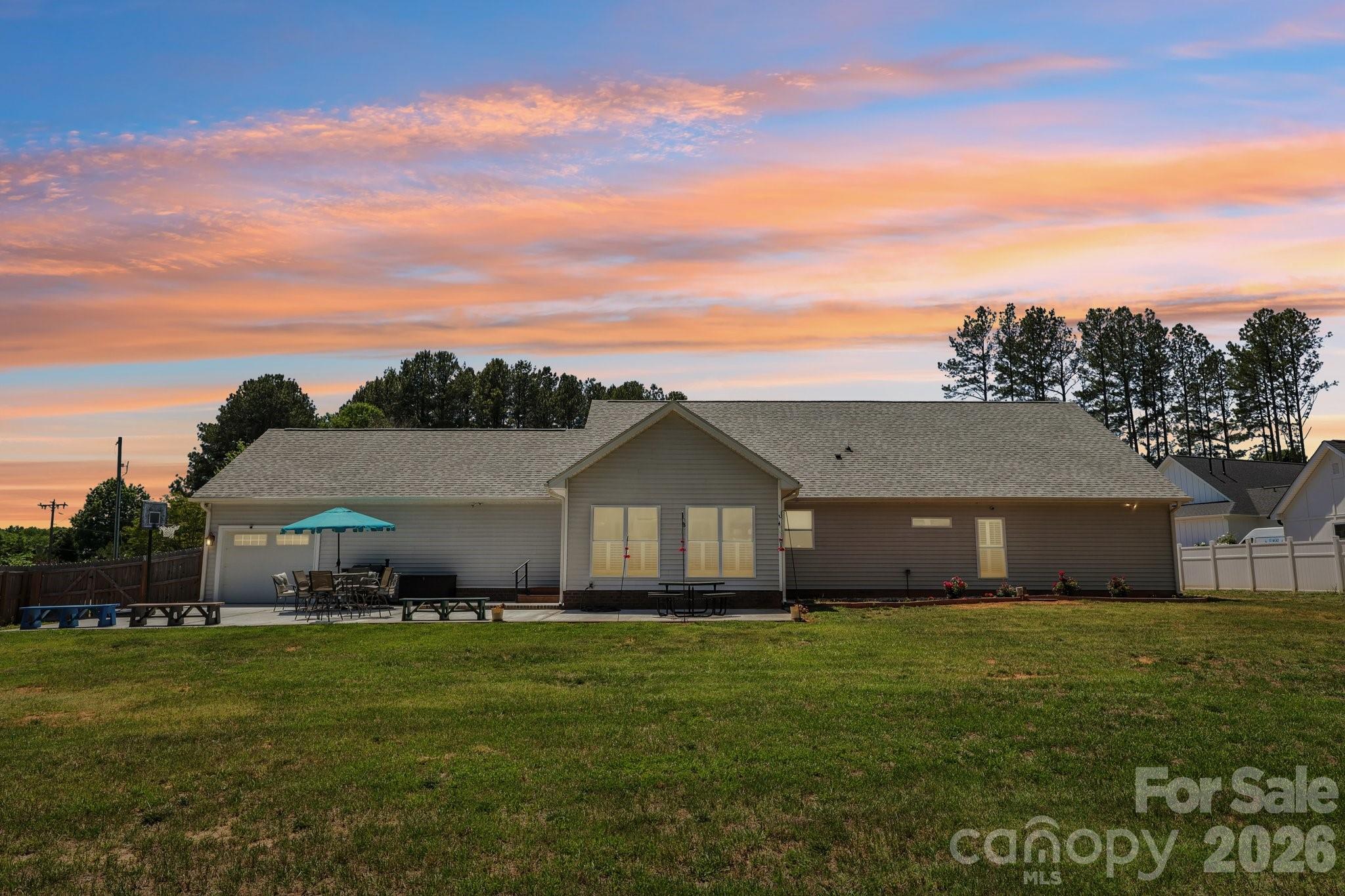 5301 Garden Gate Drive Property Photo 29