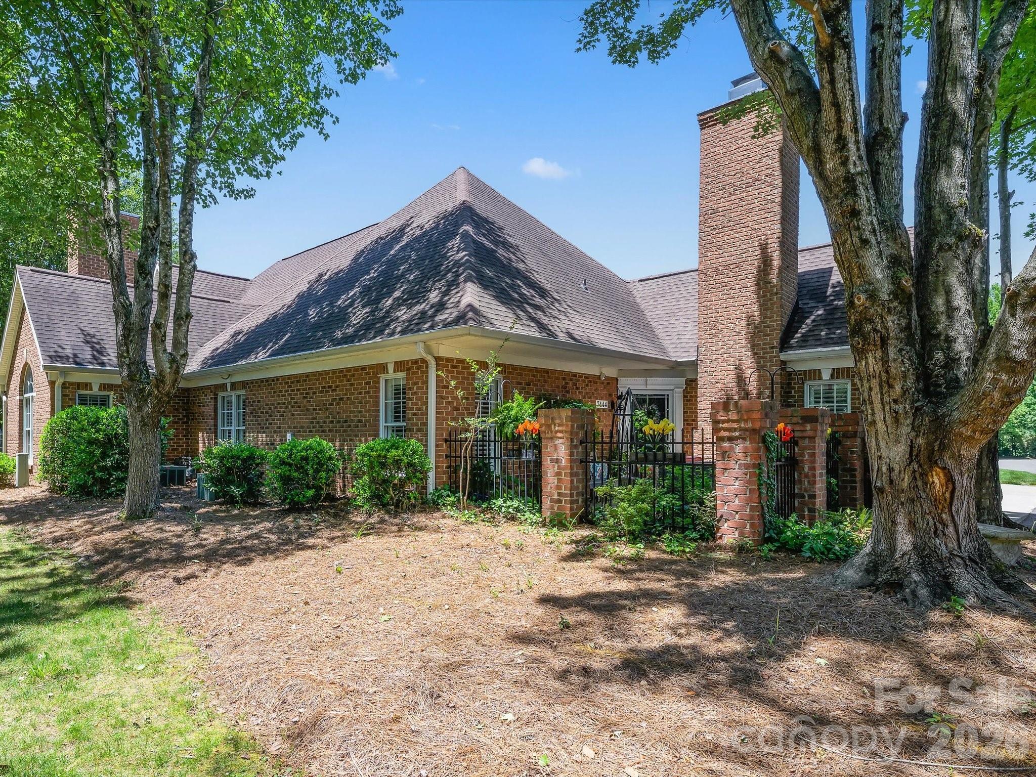 7444 Hurstbourne Green Drive Property Photo 24