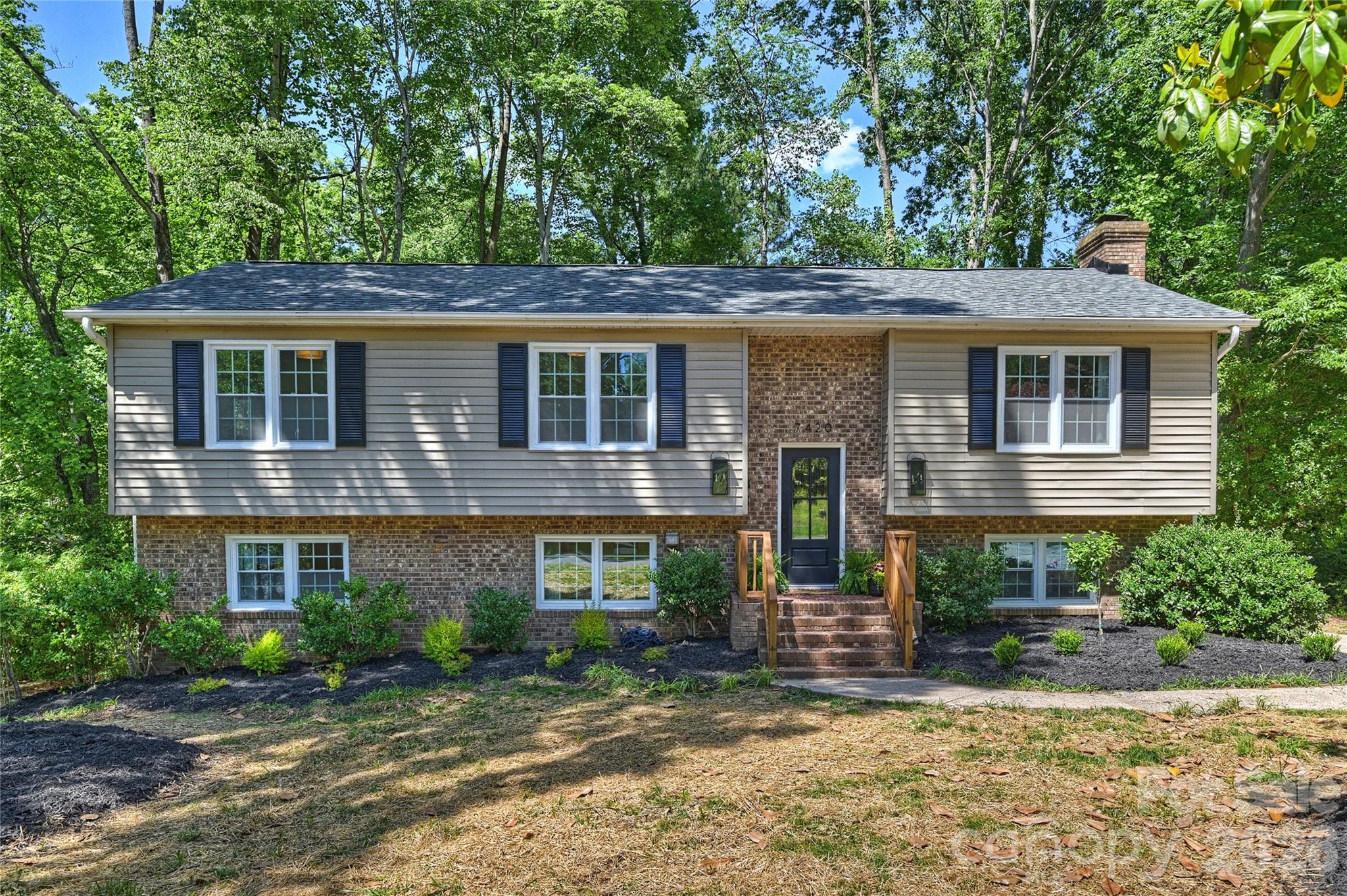 7420 Castlebar Road Property Photo 2