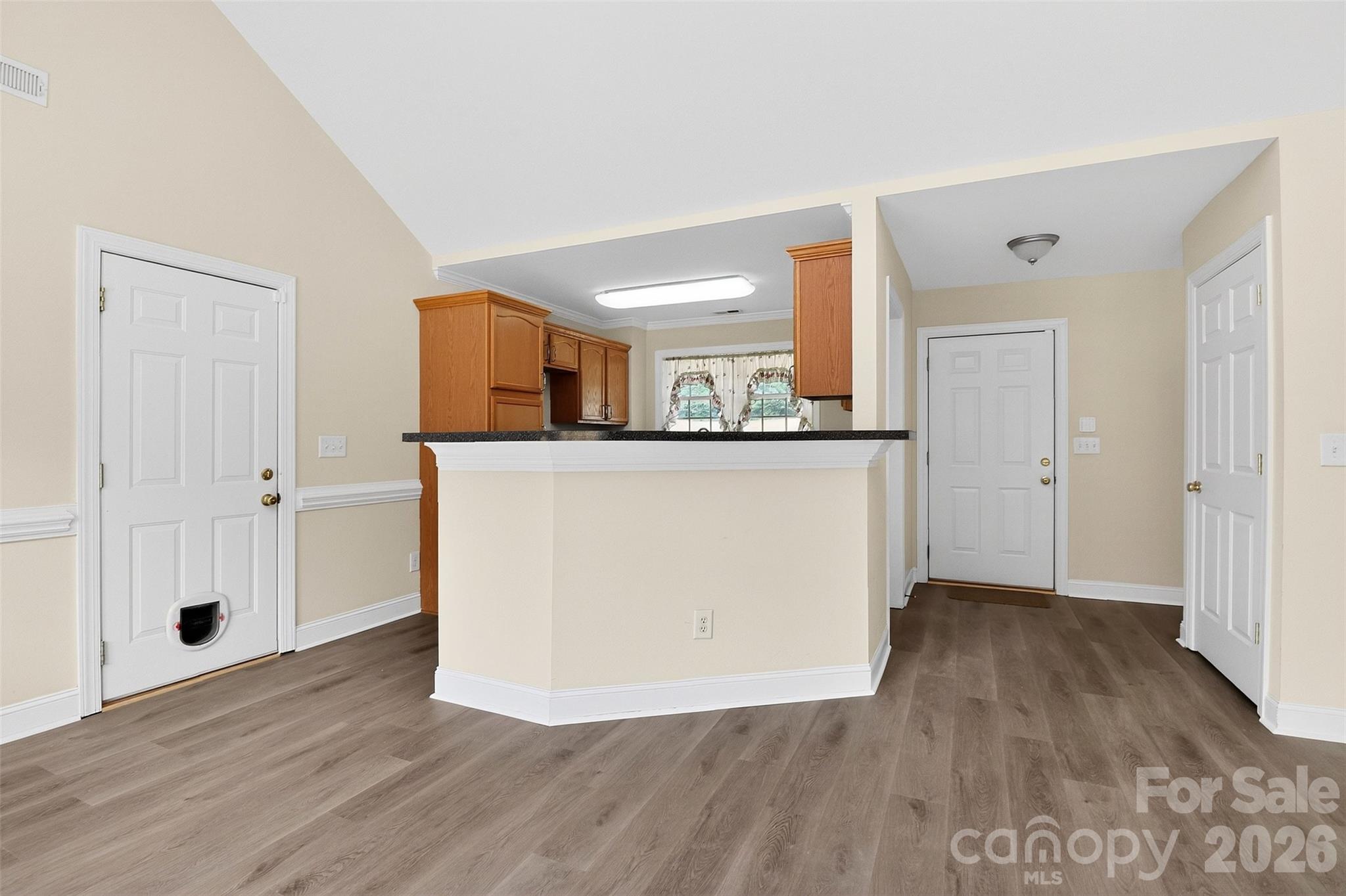 2823 Gourdvine Drive Property Photo 12