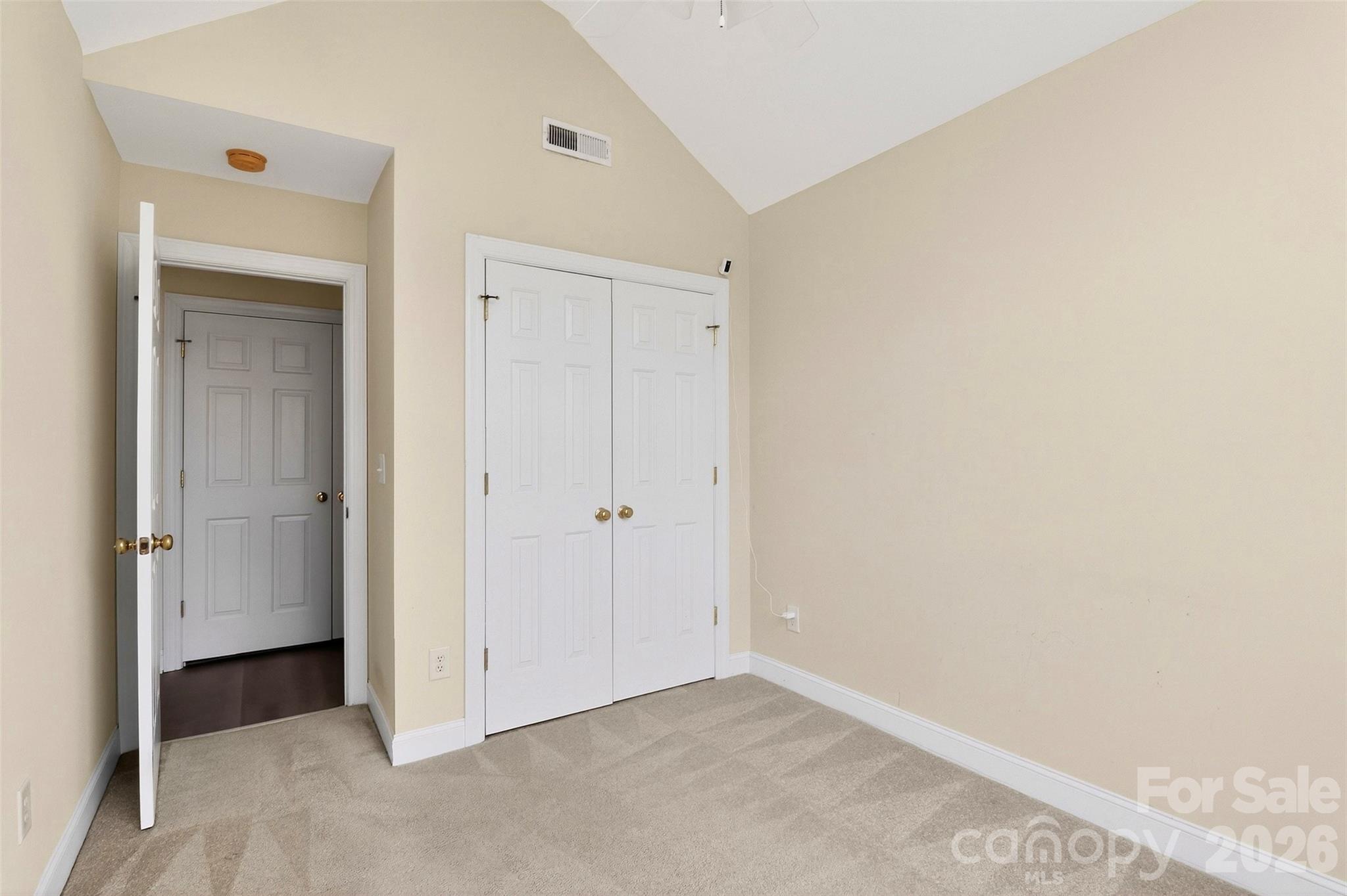 2823 Gourdvine Drive Property Photo 19