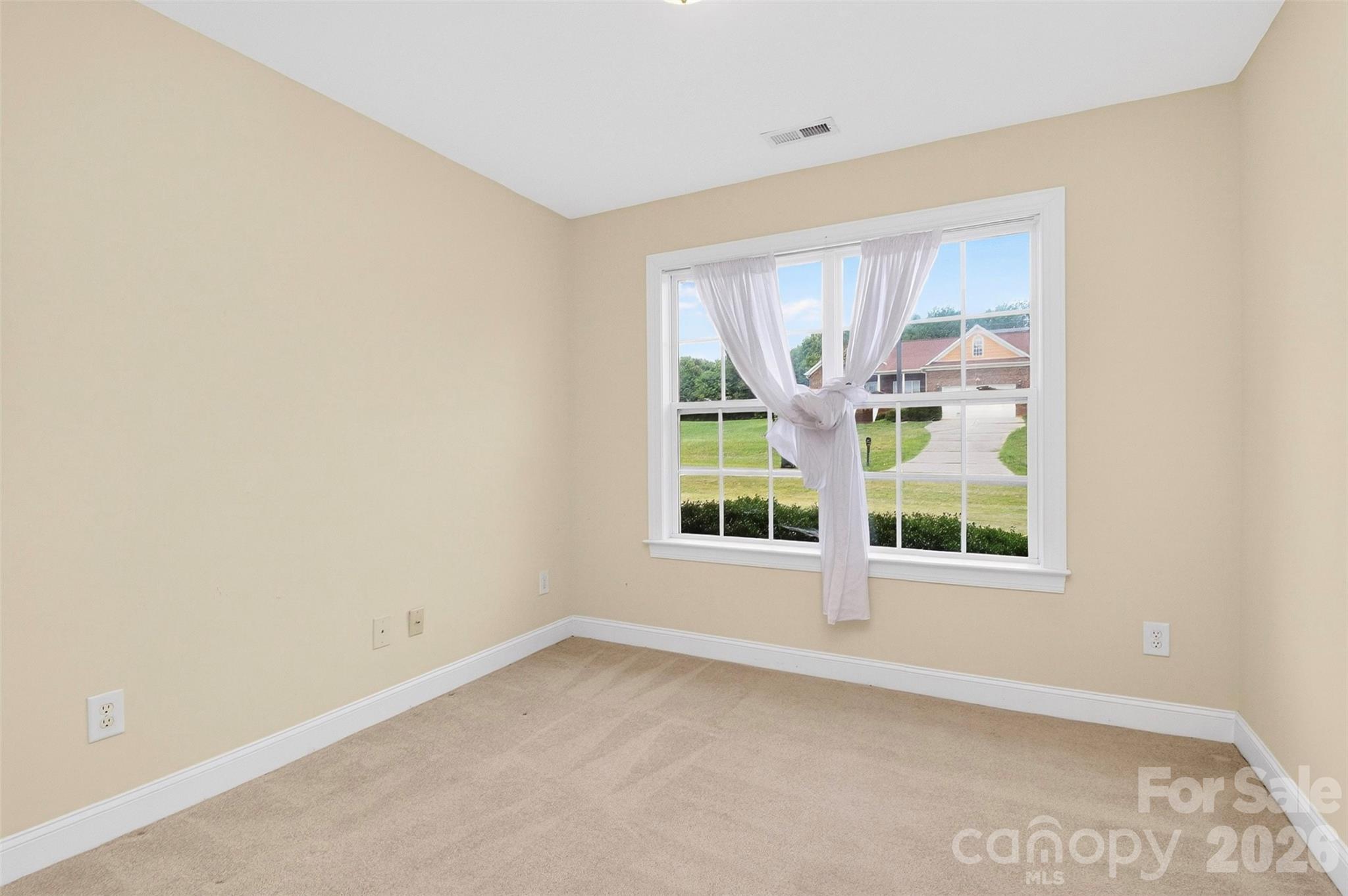 2823 Gourdvine Drive Property Photo 21