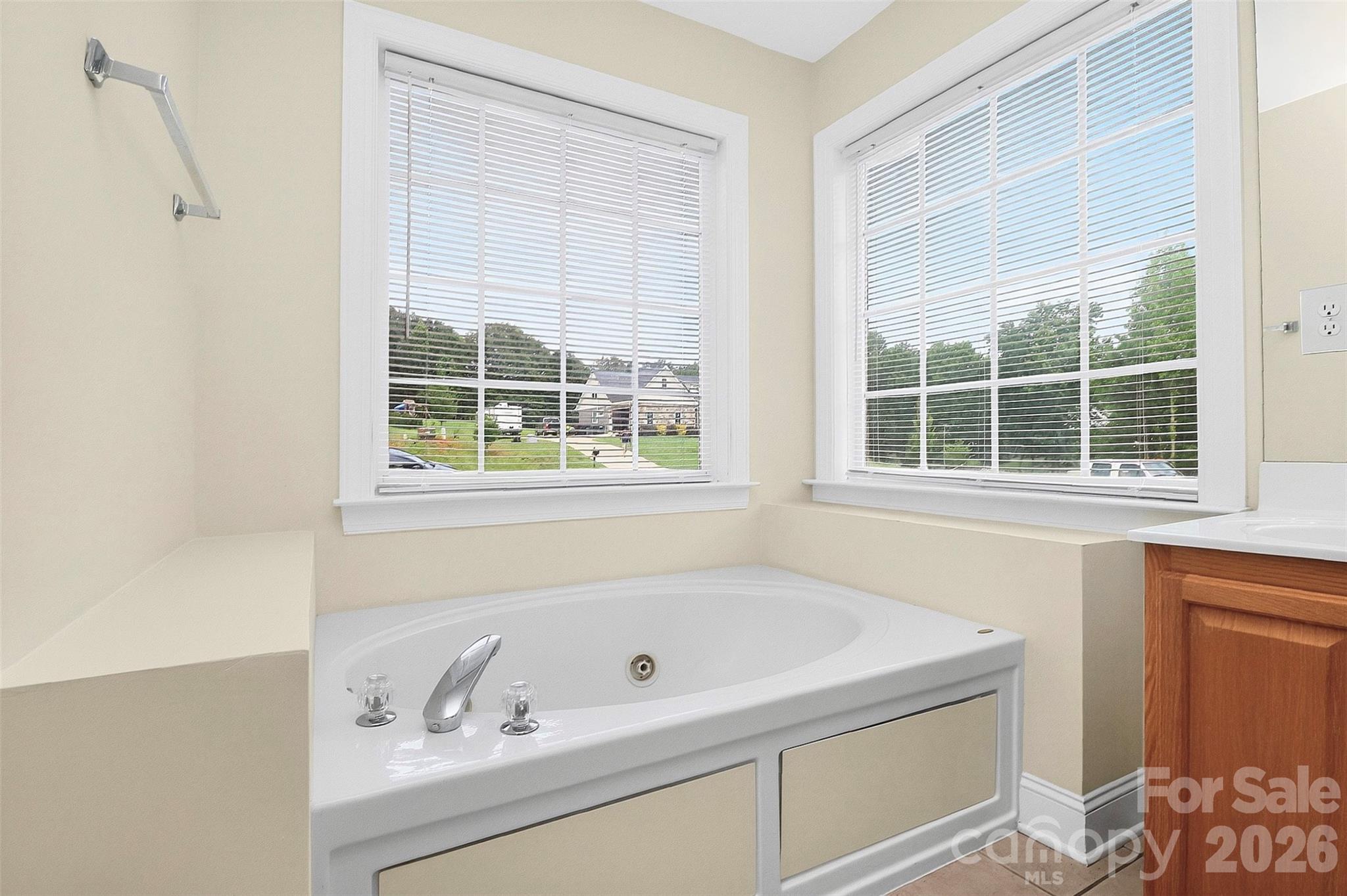 2823 Gourdvine Drive Property Photo 29
