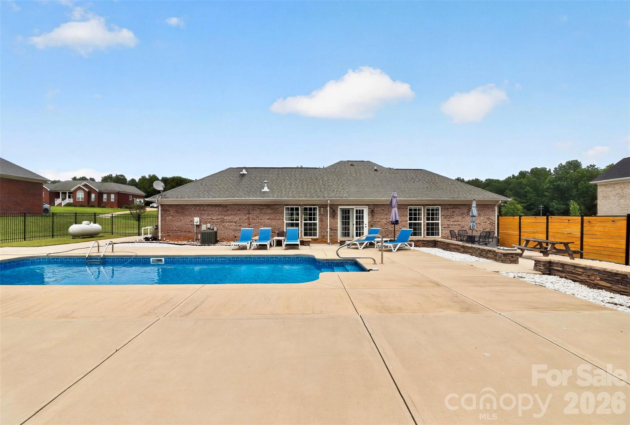 2823 Gourdvine Drive Property Photo 33
