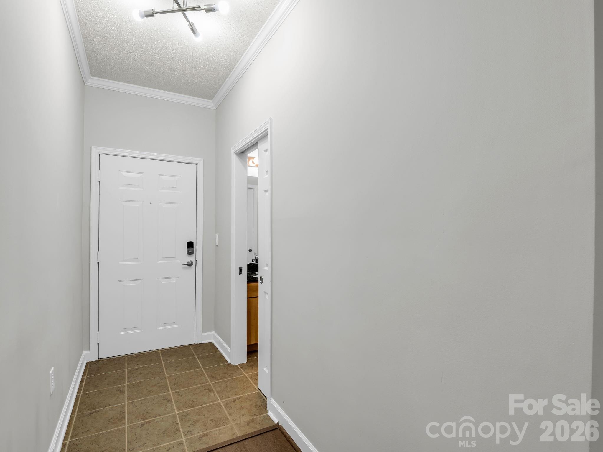 2000 Olde Eastwood Village Boulevard 3b Property Photo 6