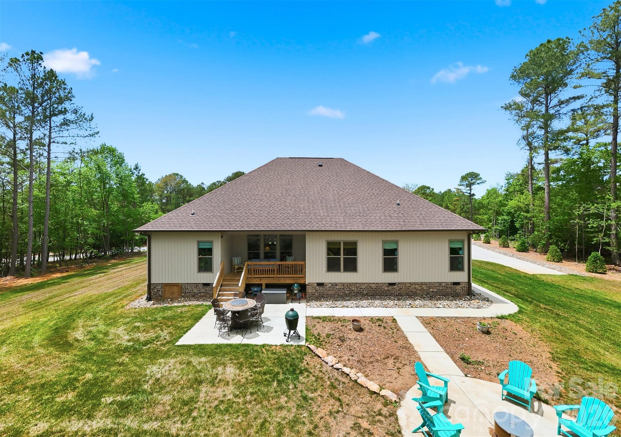 111 Lakefront Drive Property Photo 37