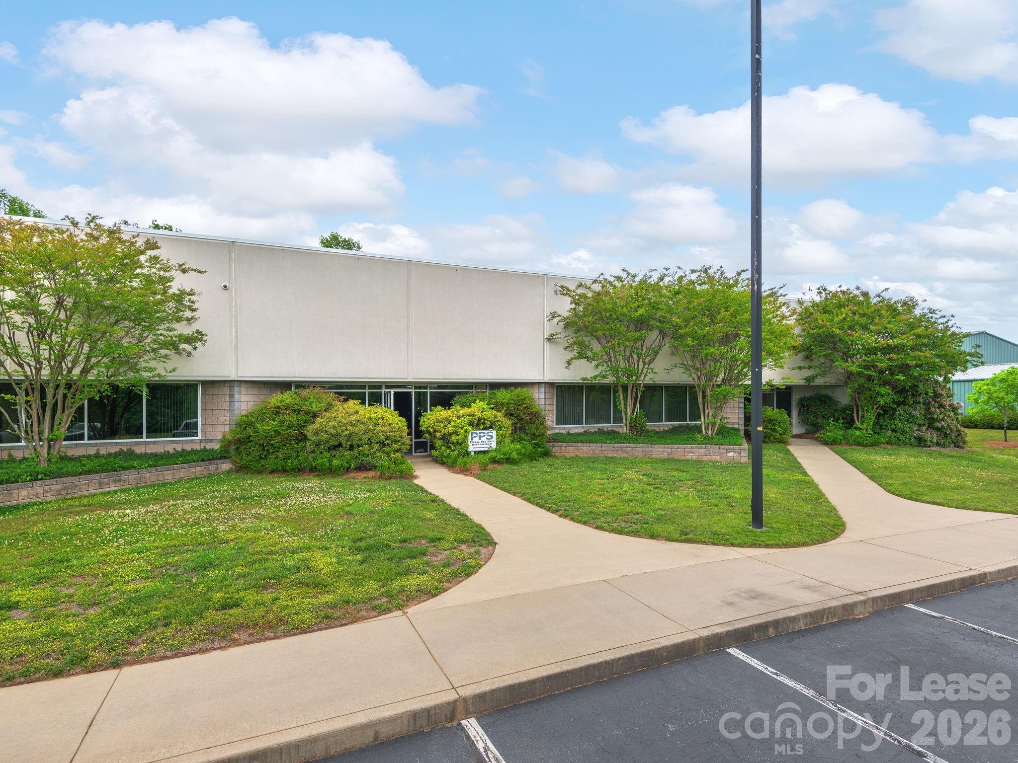 189 Continuum Drive B Property Photo 1