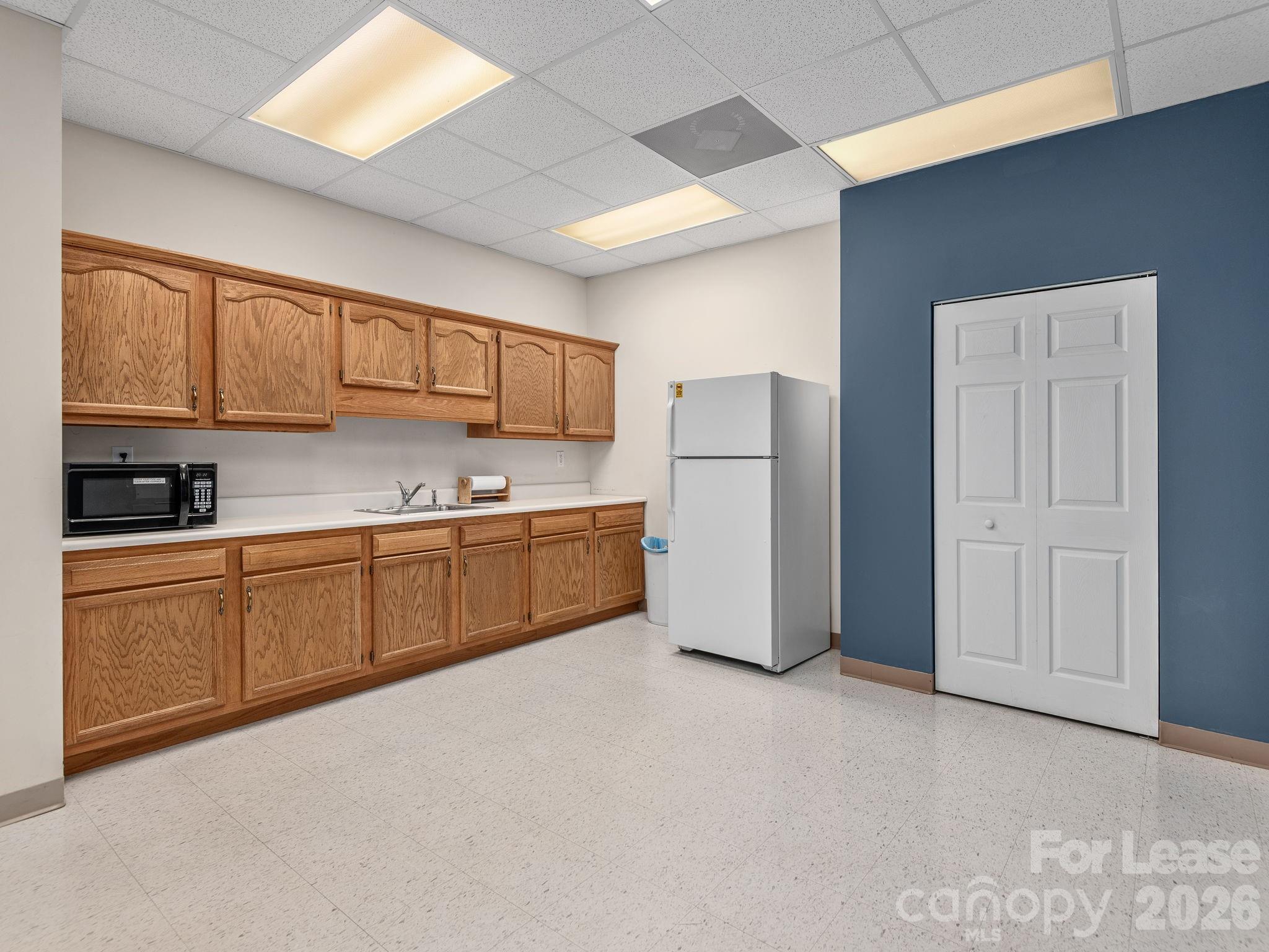 189 Continuum Drive B Property Photo 8