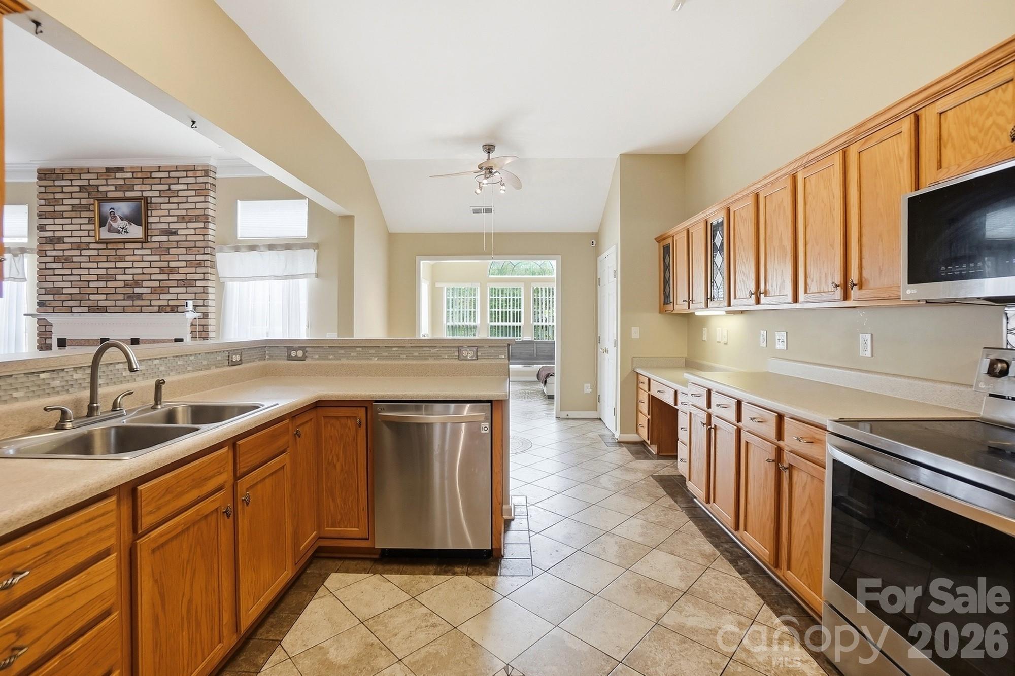 12610 Skymaster Court Property Photo 13